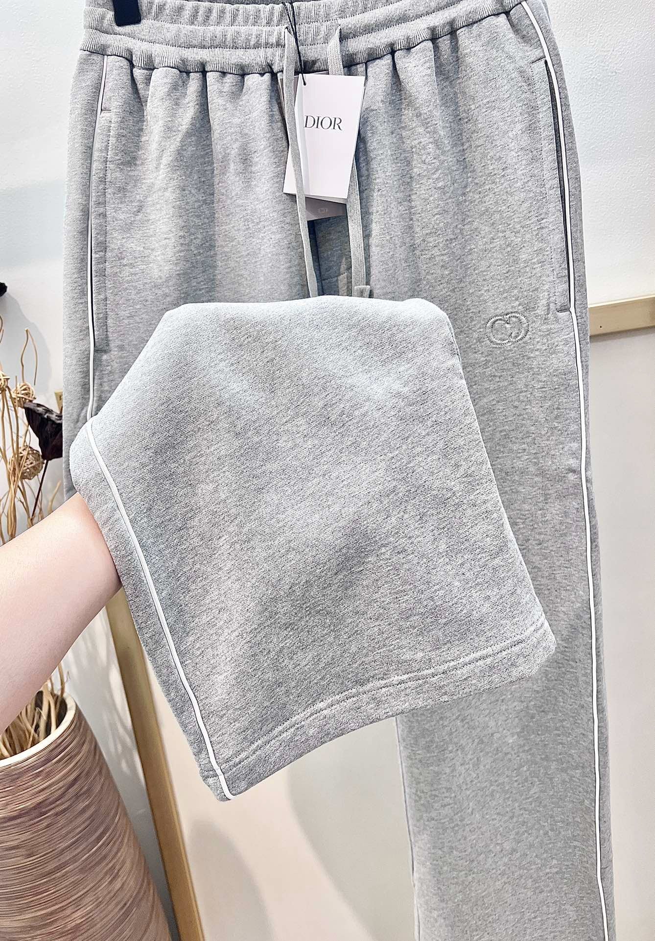 Graue Hose