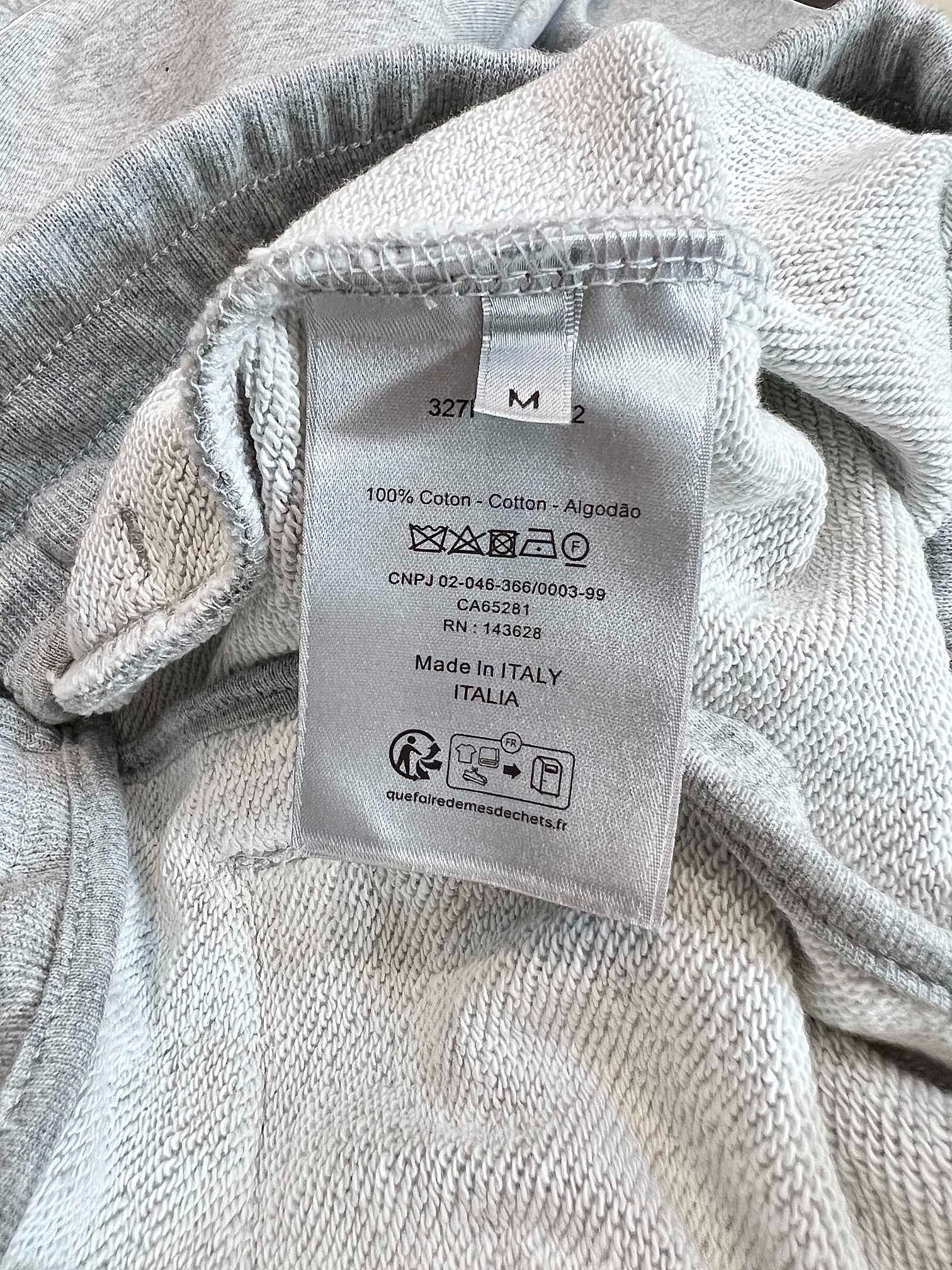 Graue Hose