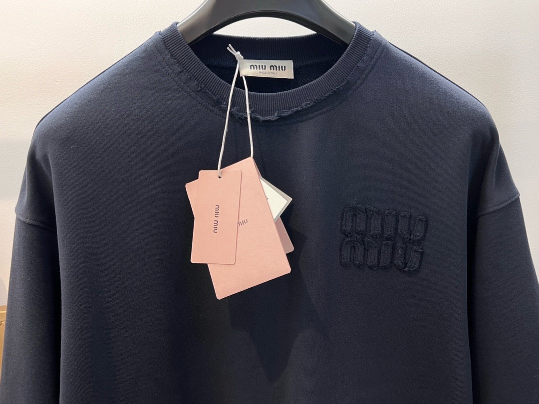 Blaues und graues Jersey