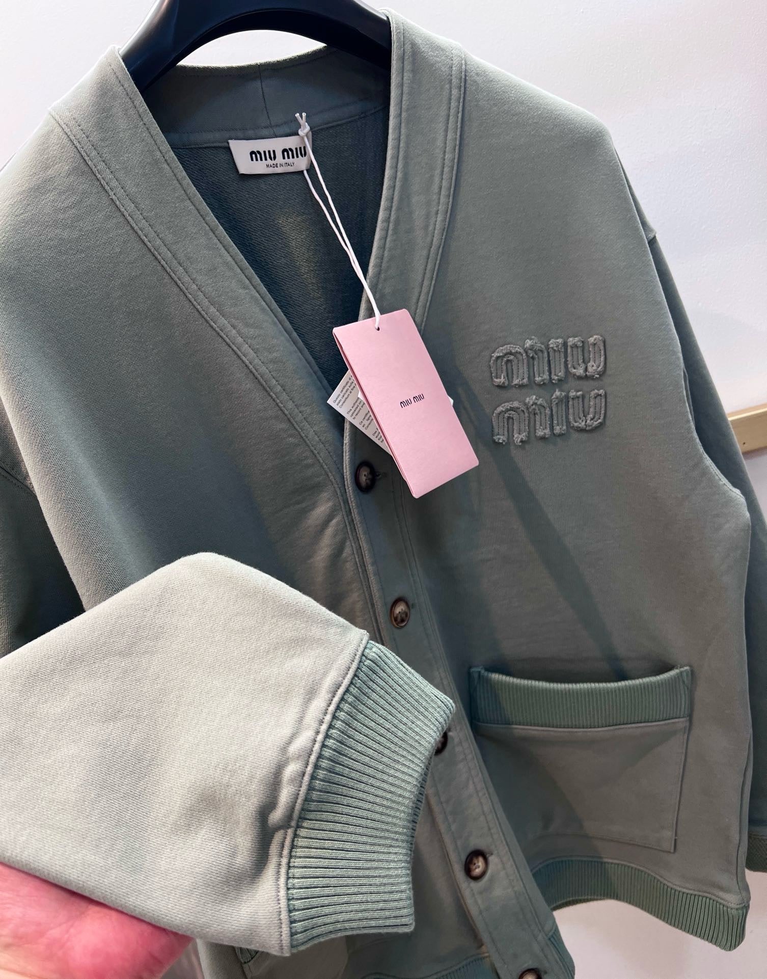 Graue Jacke