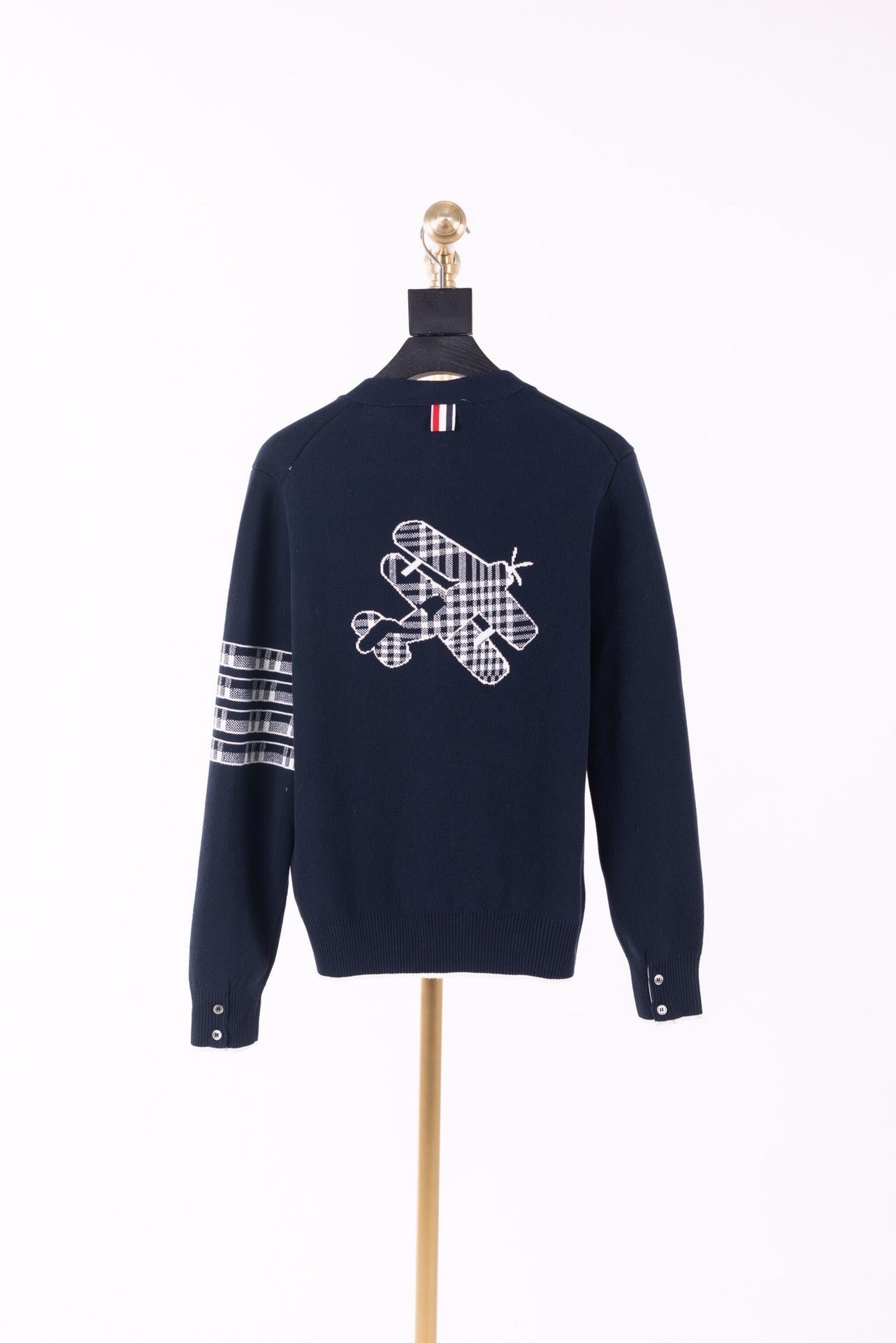 Graue und blaue Jacke
