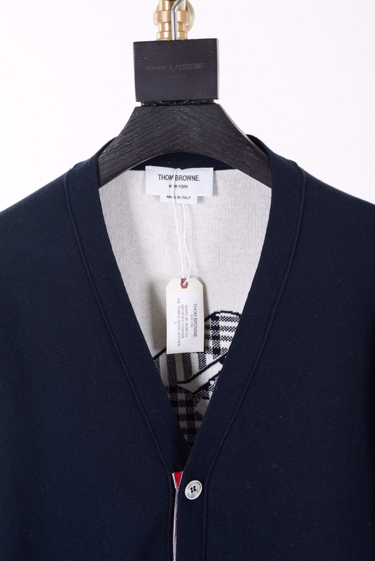 Graue und blaue Jacke