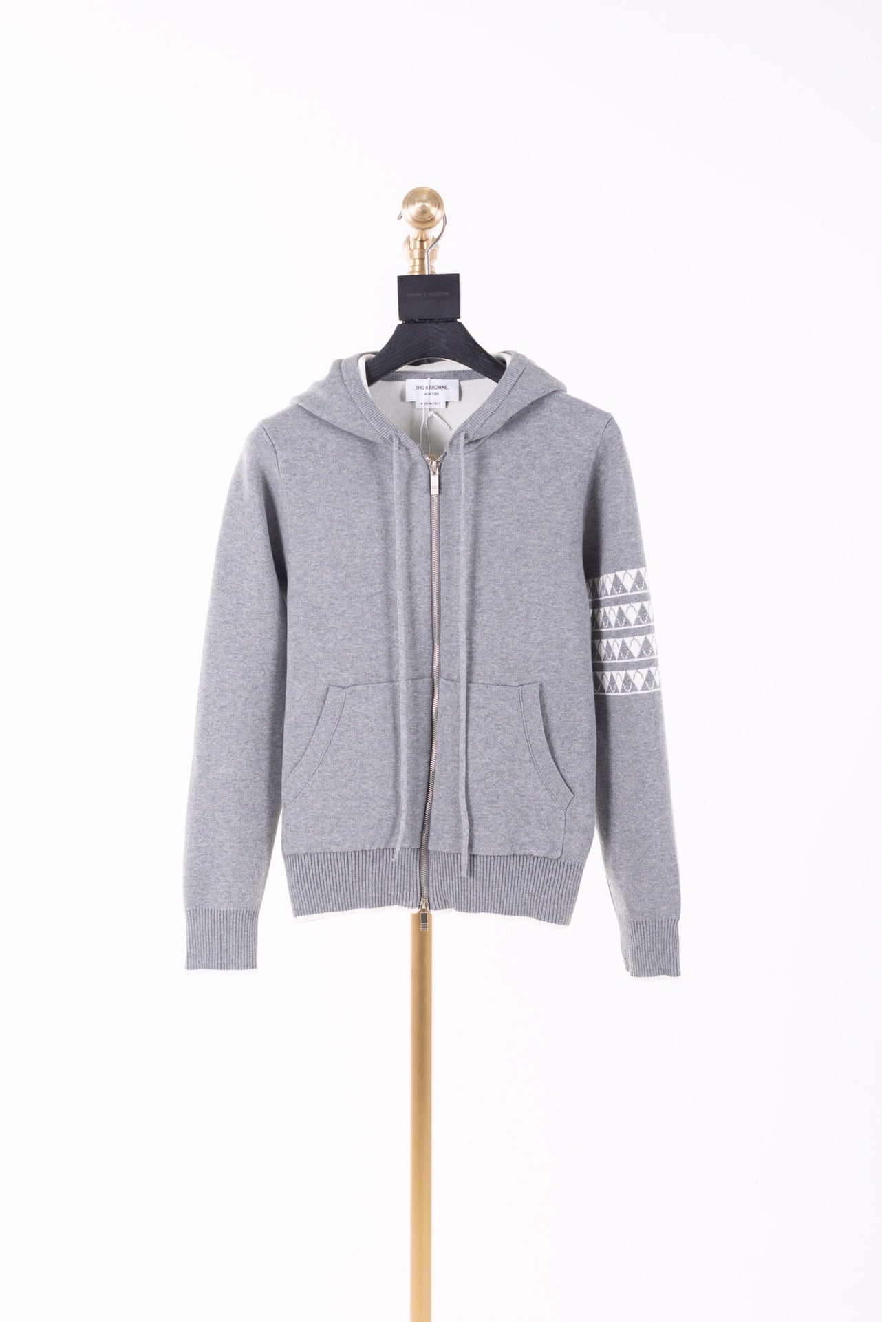 Dunkelblaue und graue Jacke