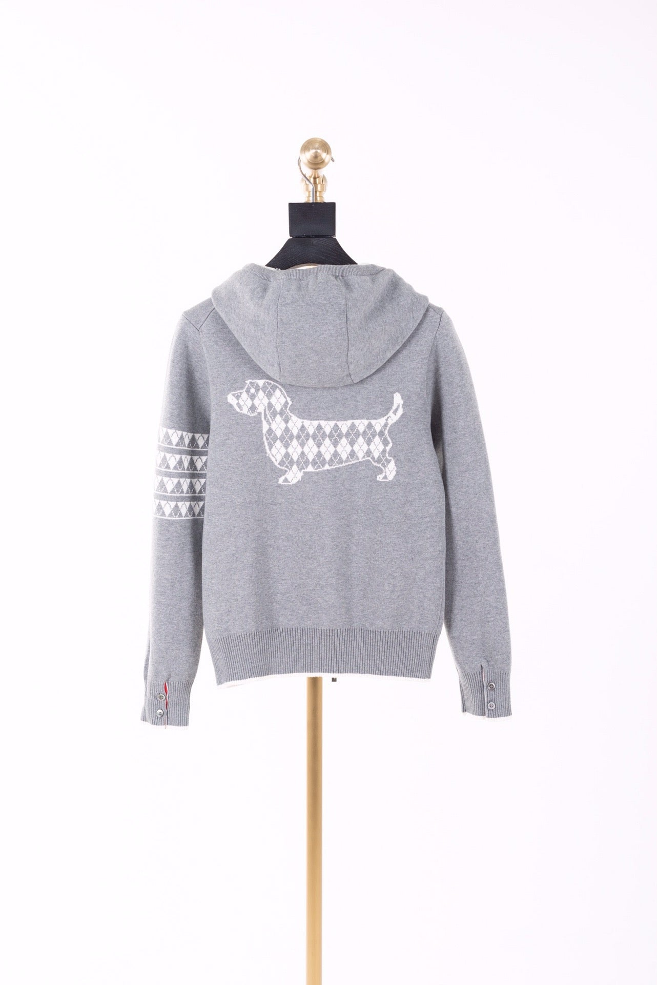 Dunkelblaue und graue Jacke