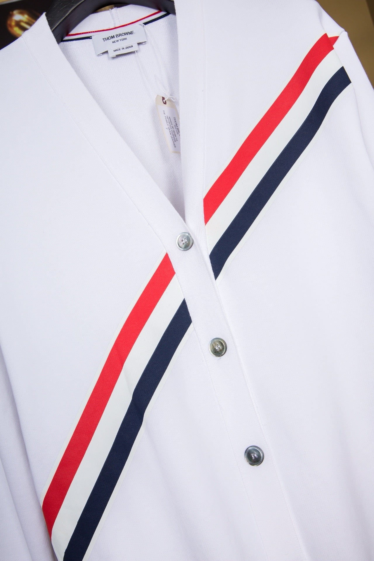 Weiß-Grau-Blau-Trikot