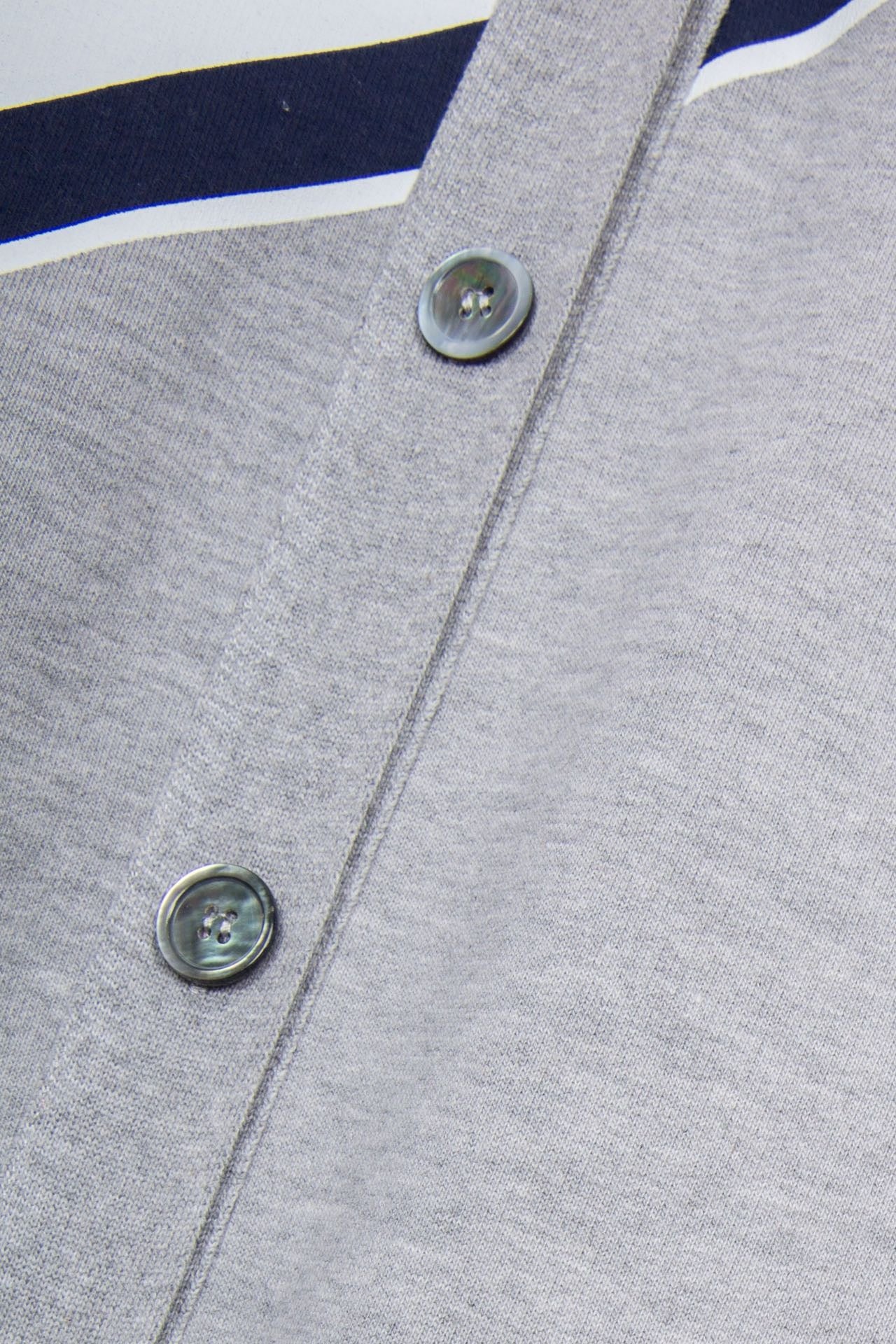 Weiß-Grau-Blau-Trikot