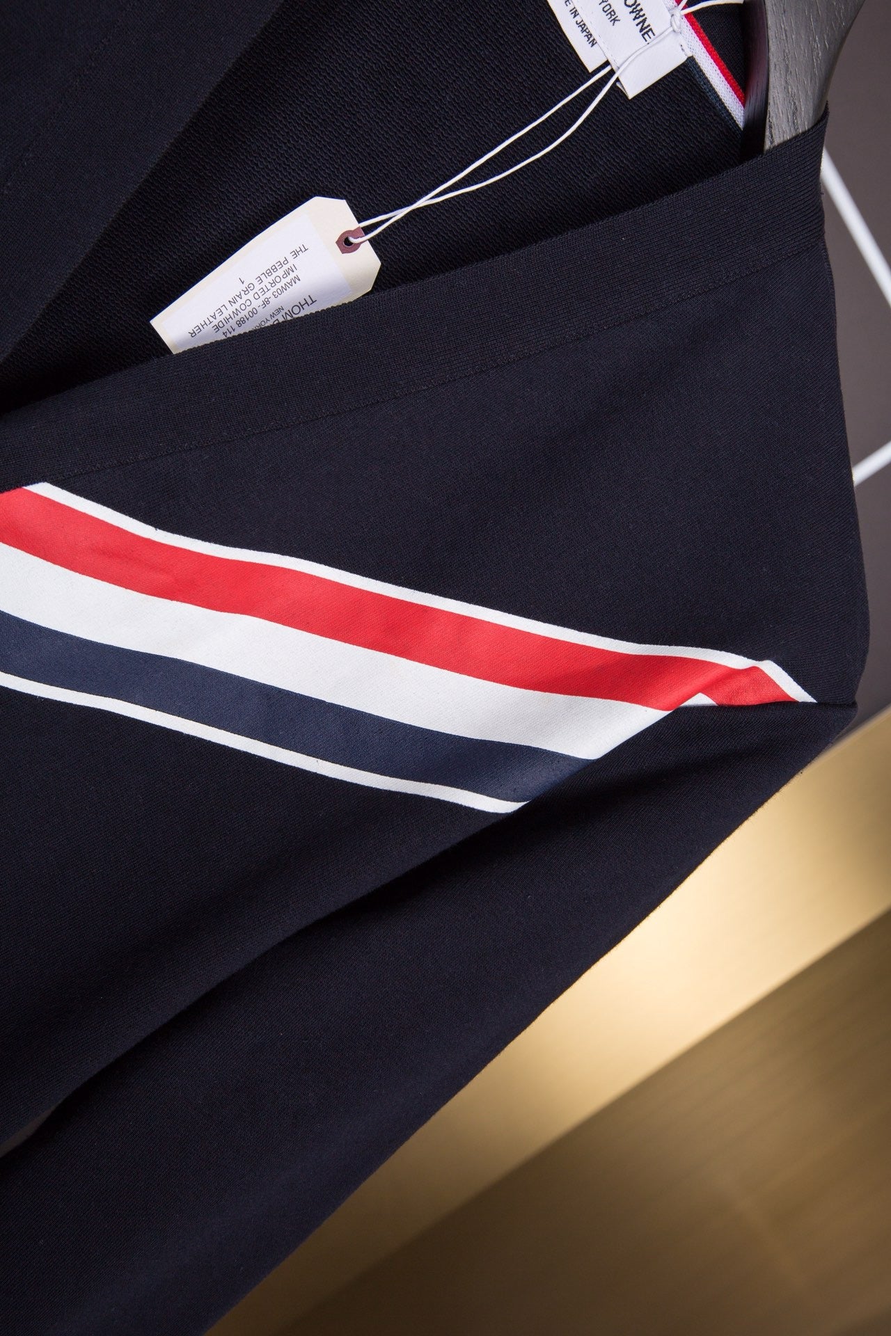 Weiß-Grau-Blau-Trikot