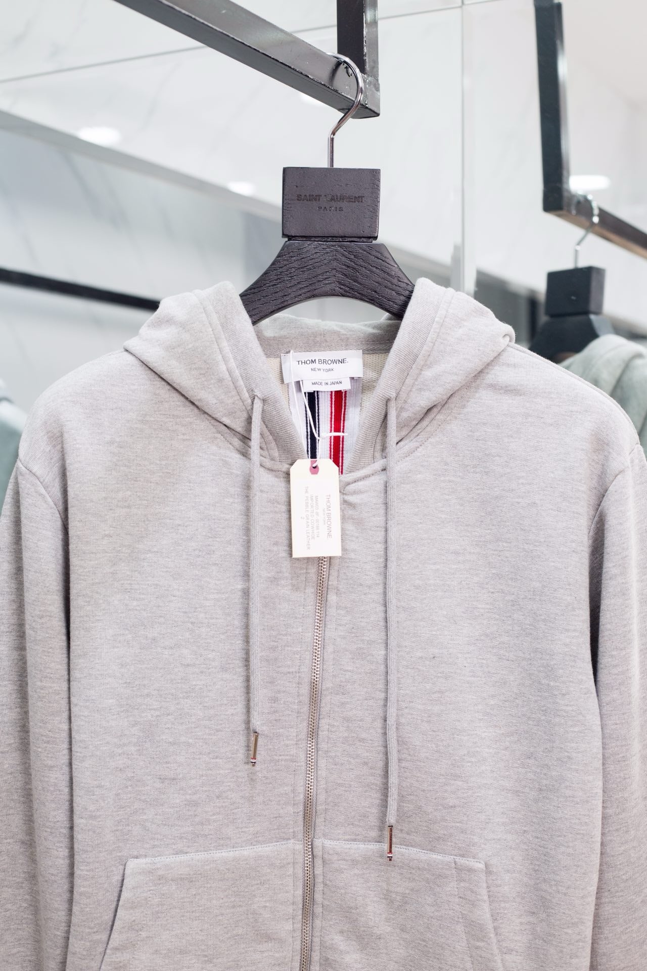 Graue Jacke