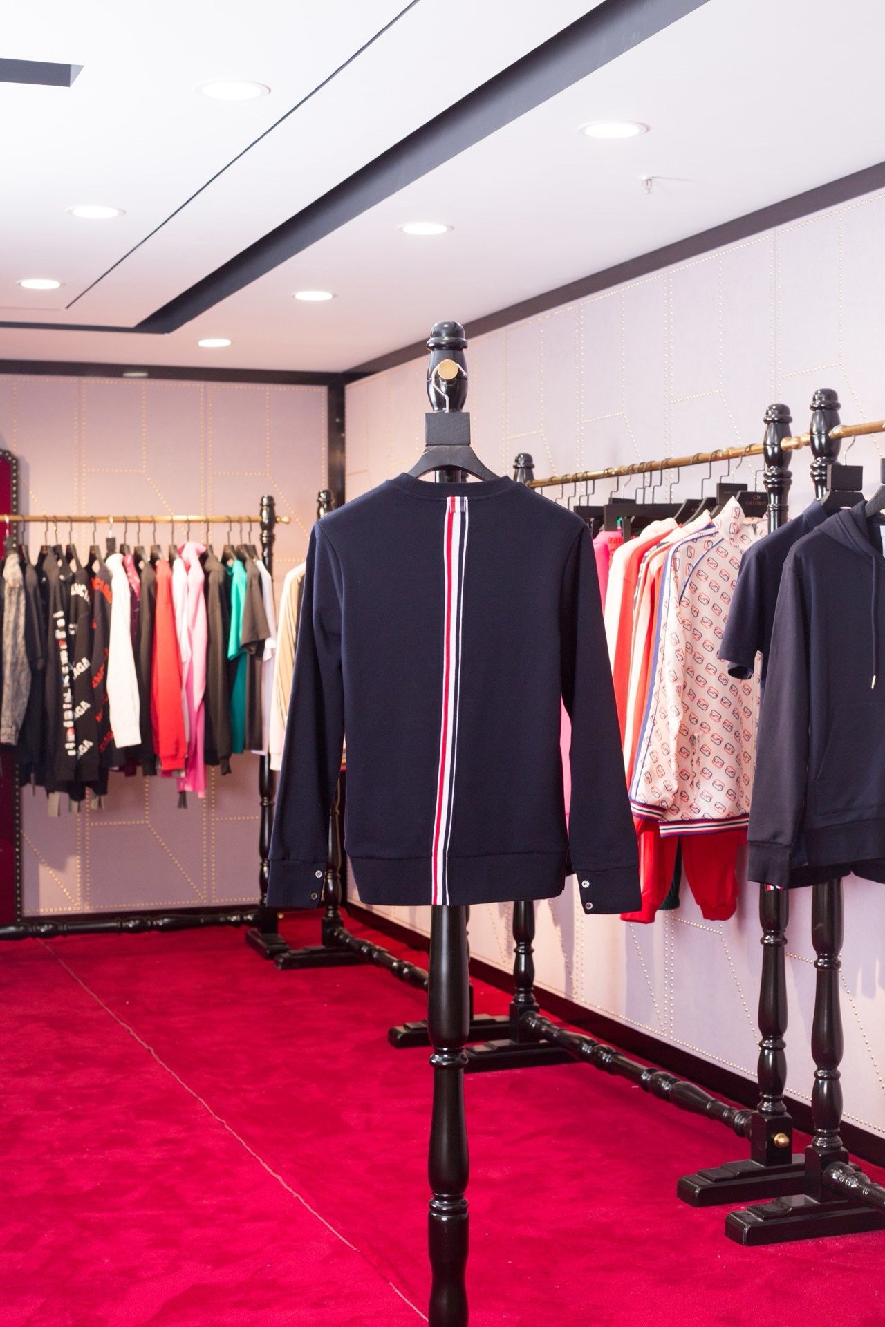 قميص جيرسي أزرق ورمادي