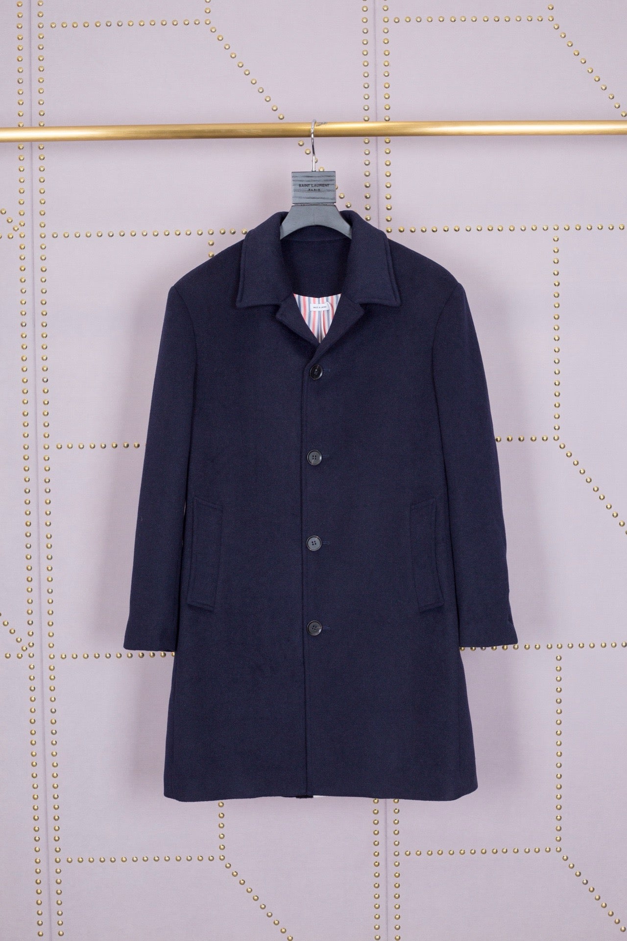 Blaue und graue Jacke