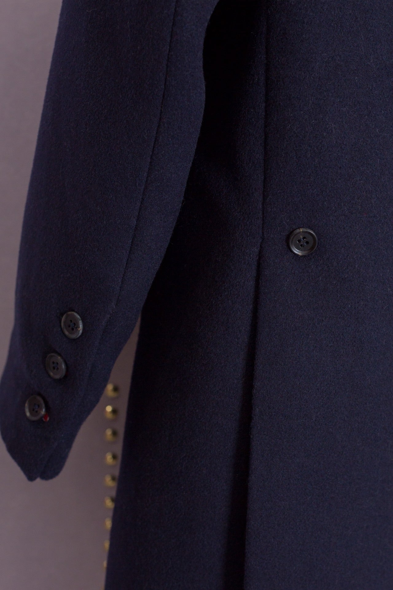 Blaue und graue Jacke