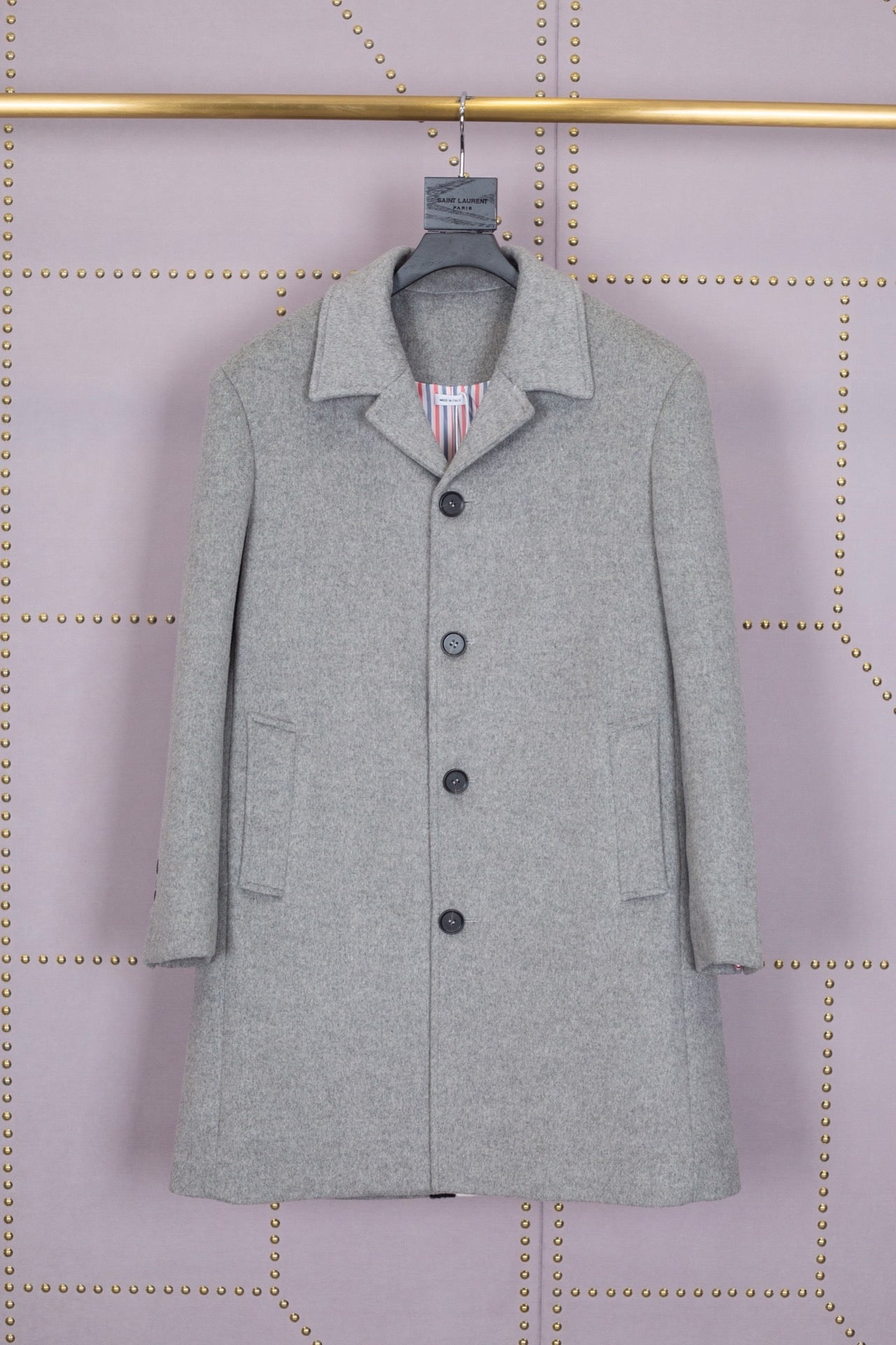 Blaue und graue Jacke