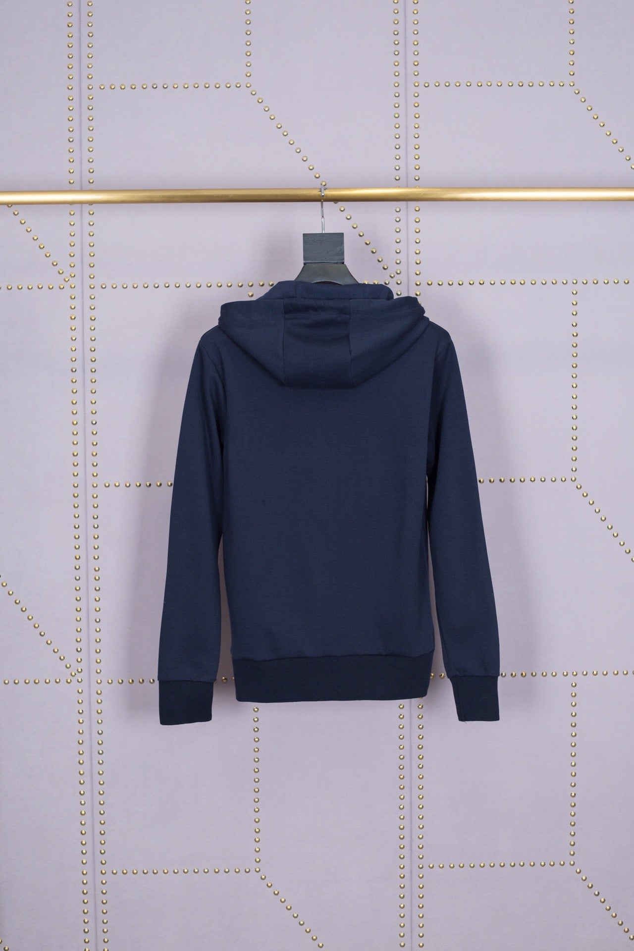 Blaue und graue Jacke