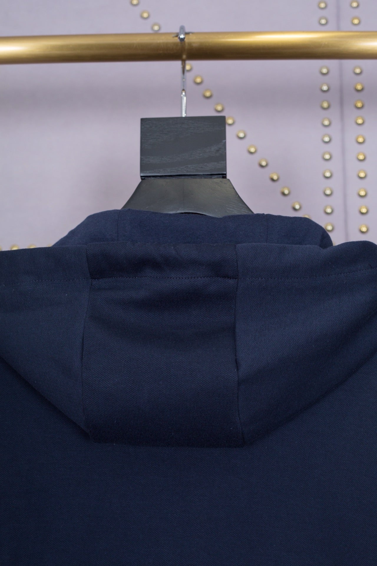 Blaue und graue Jacke