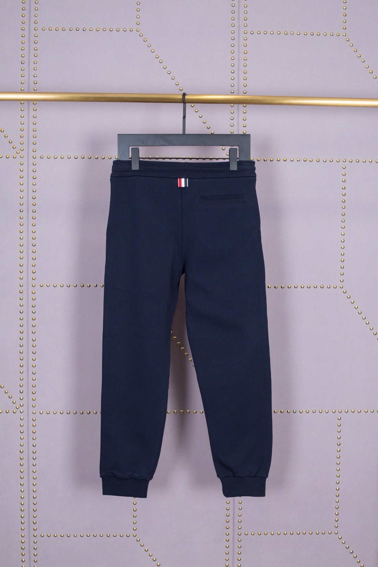 Blaue und graue Hose
