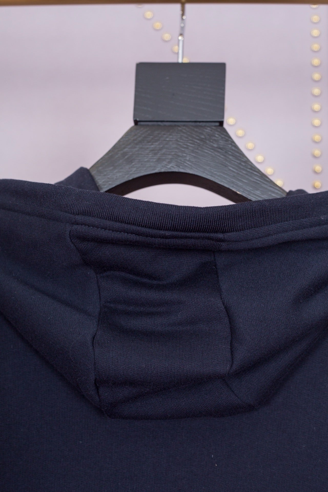 Schwarz-grauer Hoodie
