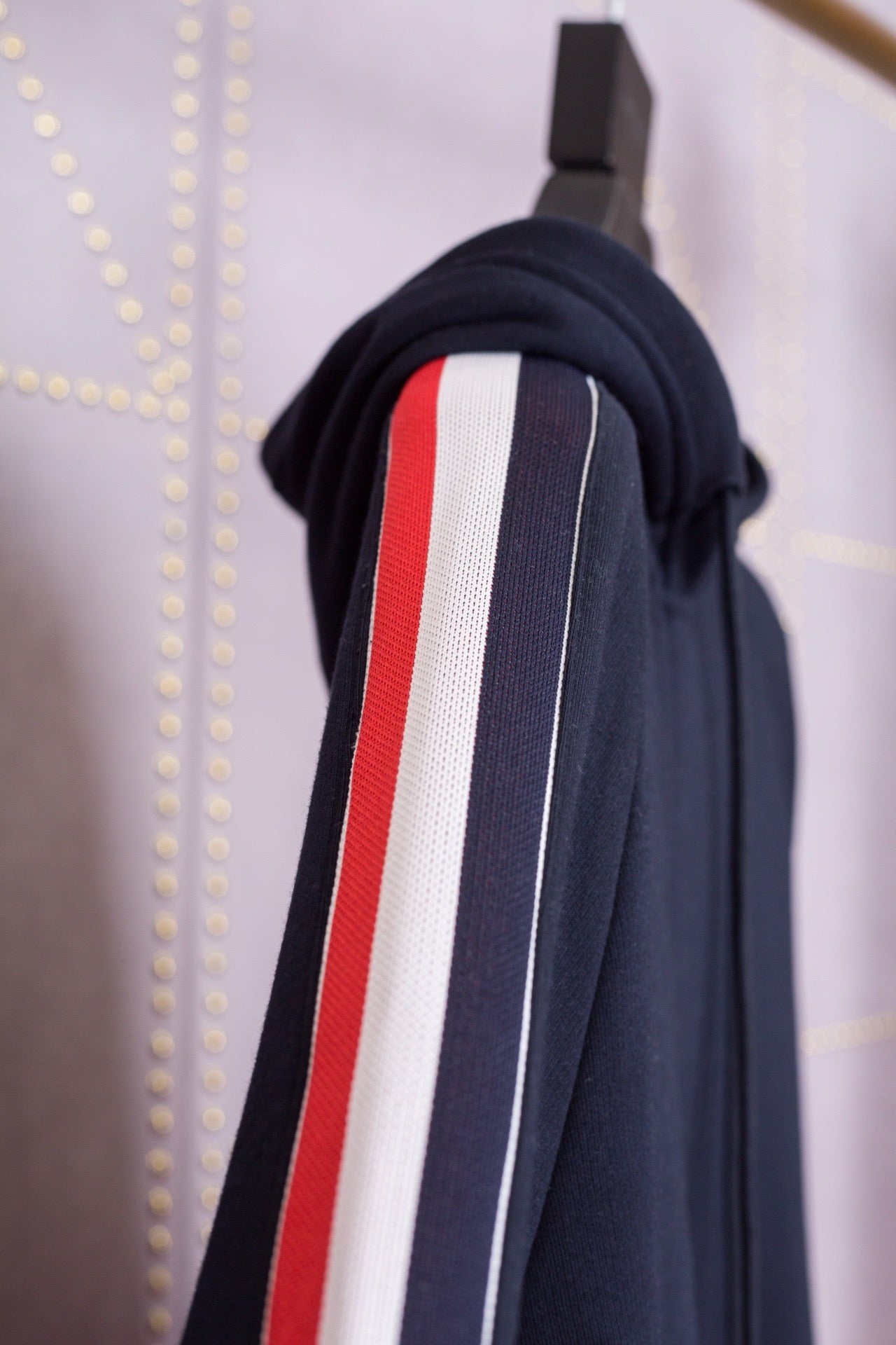 Schwarz-grauer Hoodie