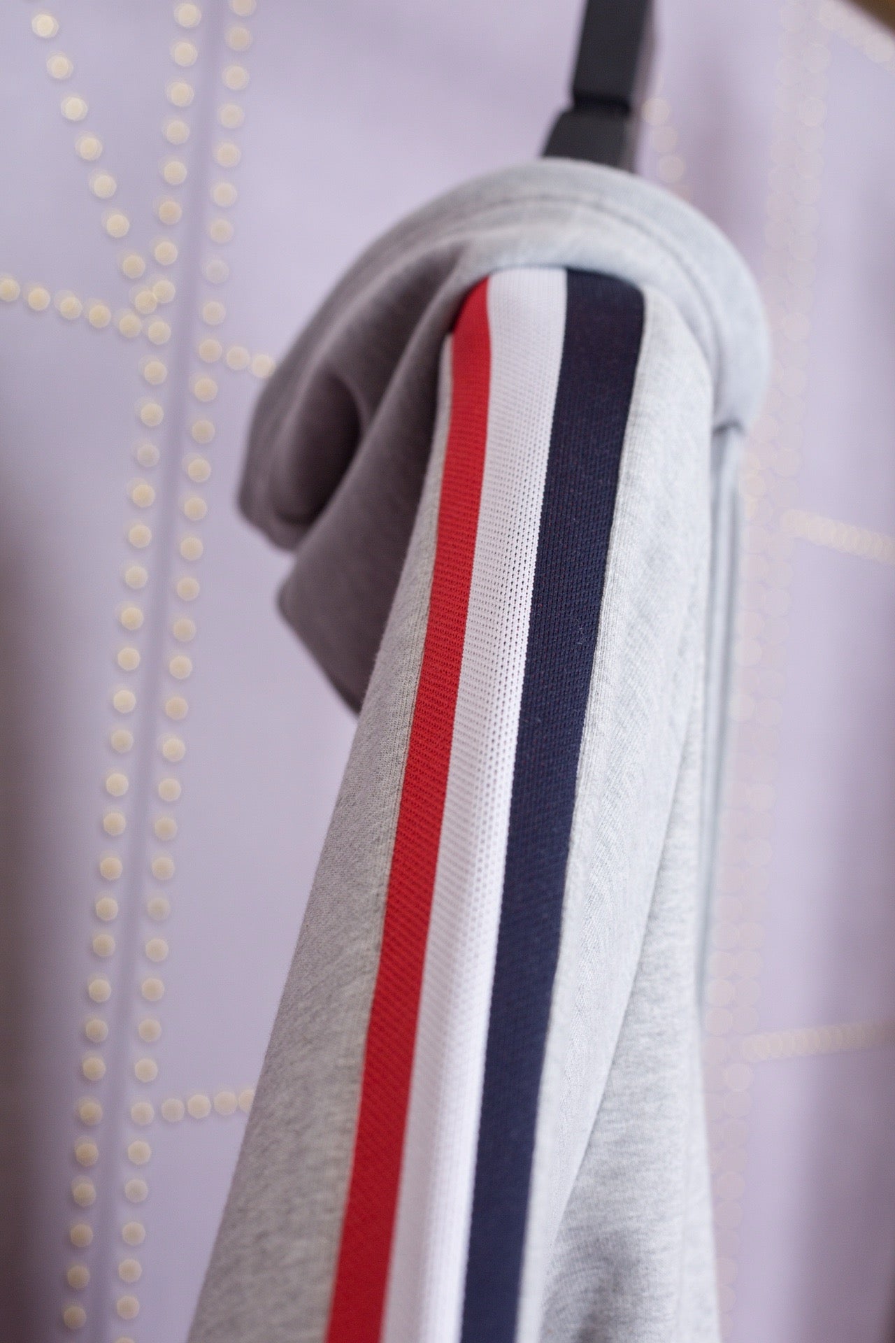 Schwarz-grauer Hoodie