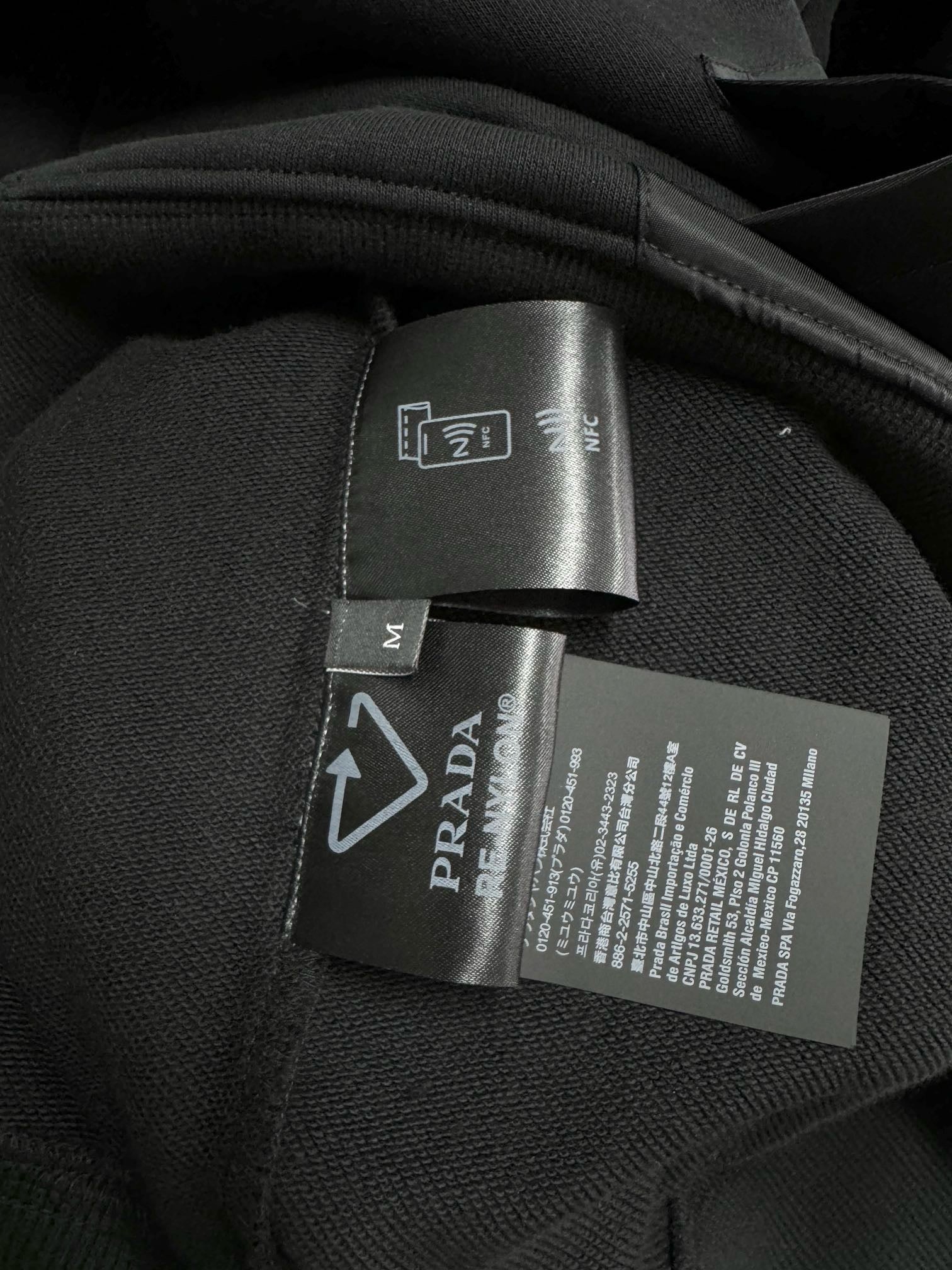 Black Hoodie - FashionHype.xyz