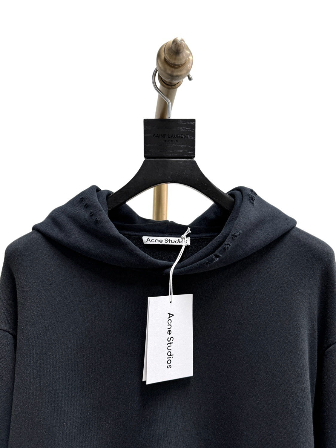 Schwarz-graues Trikot