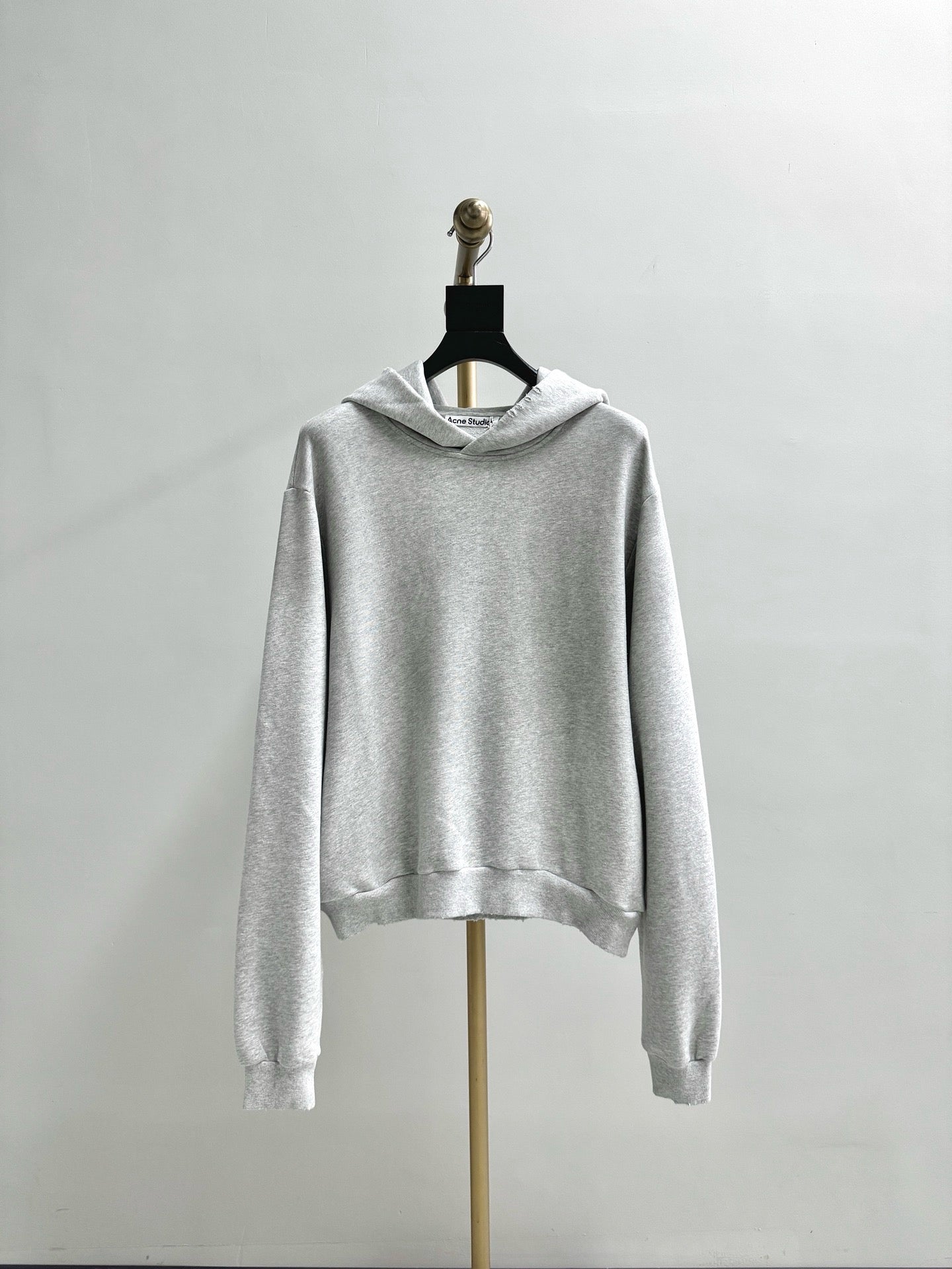 Schwarz-graues Trikot