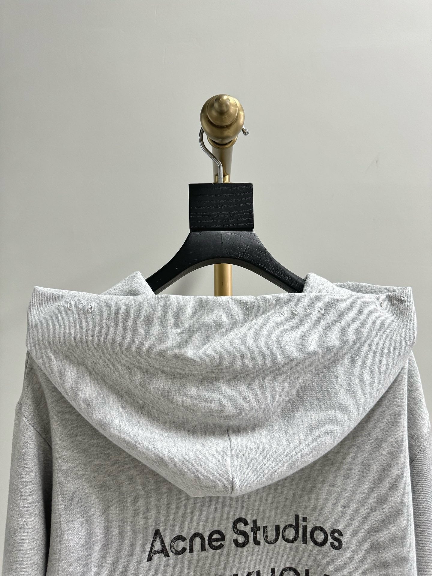 Schwarz-graues Trikot