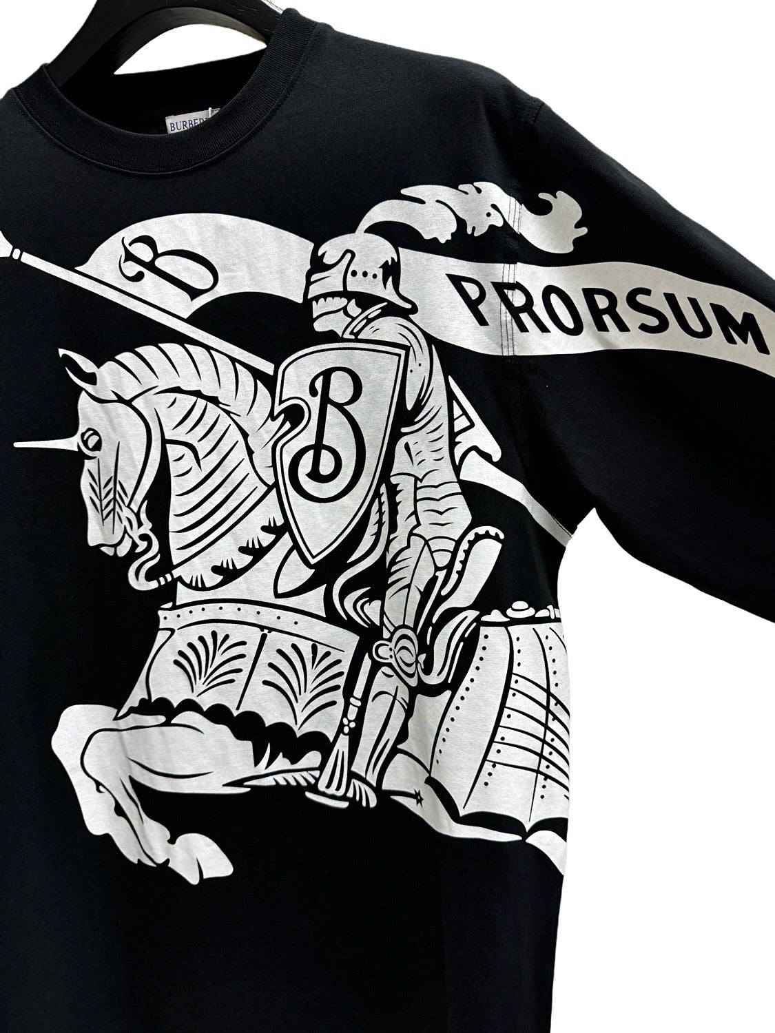 Schwarz-Weiß-Trikot