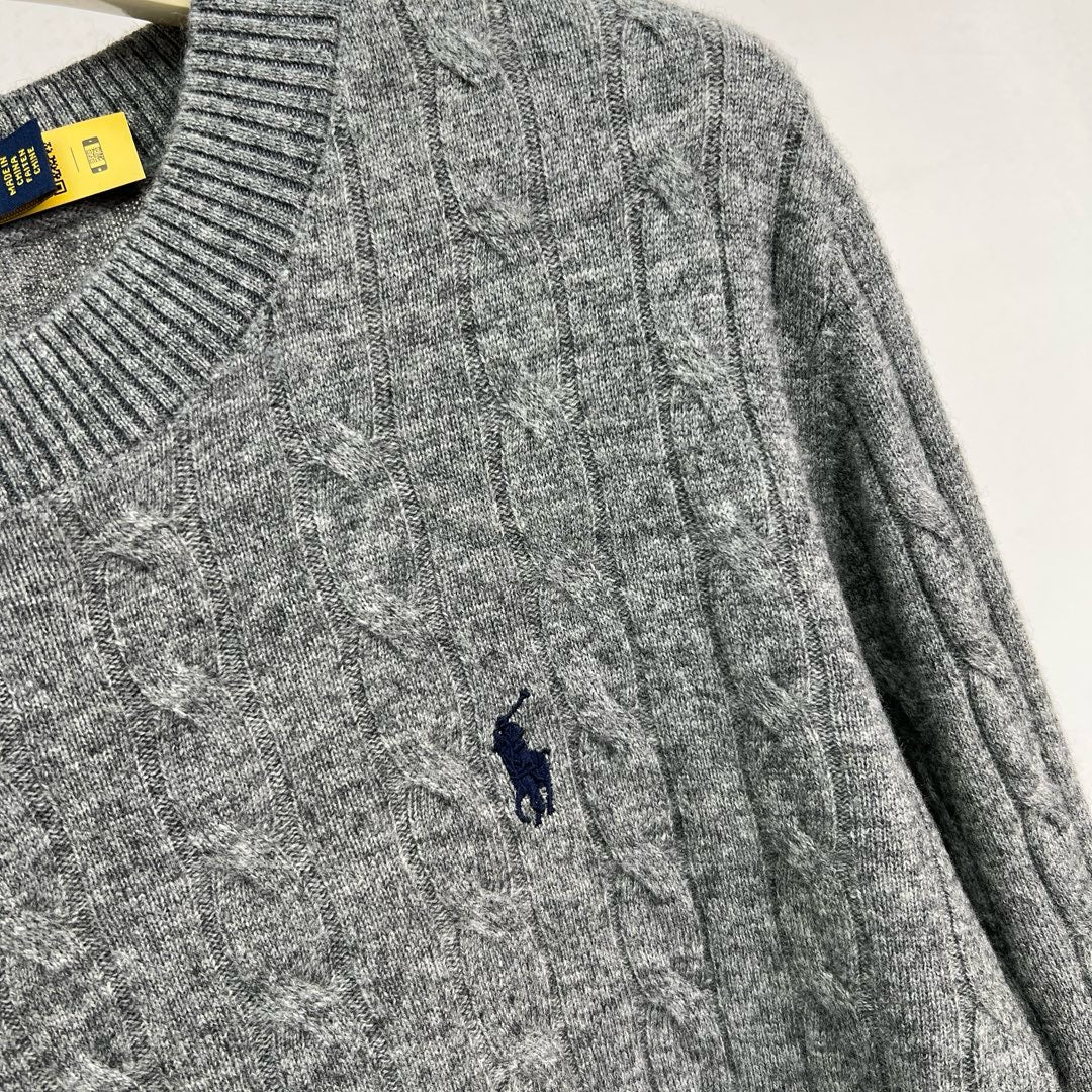 Jersey in Weiß, Grau und Blau