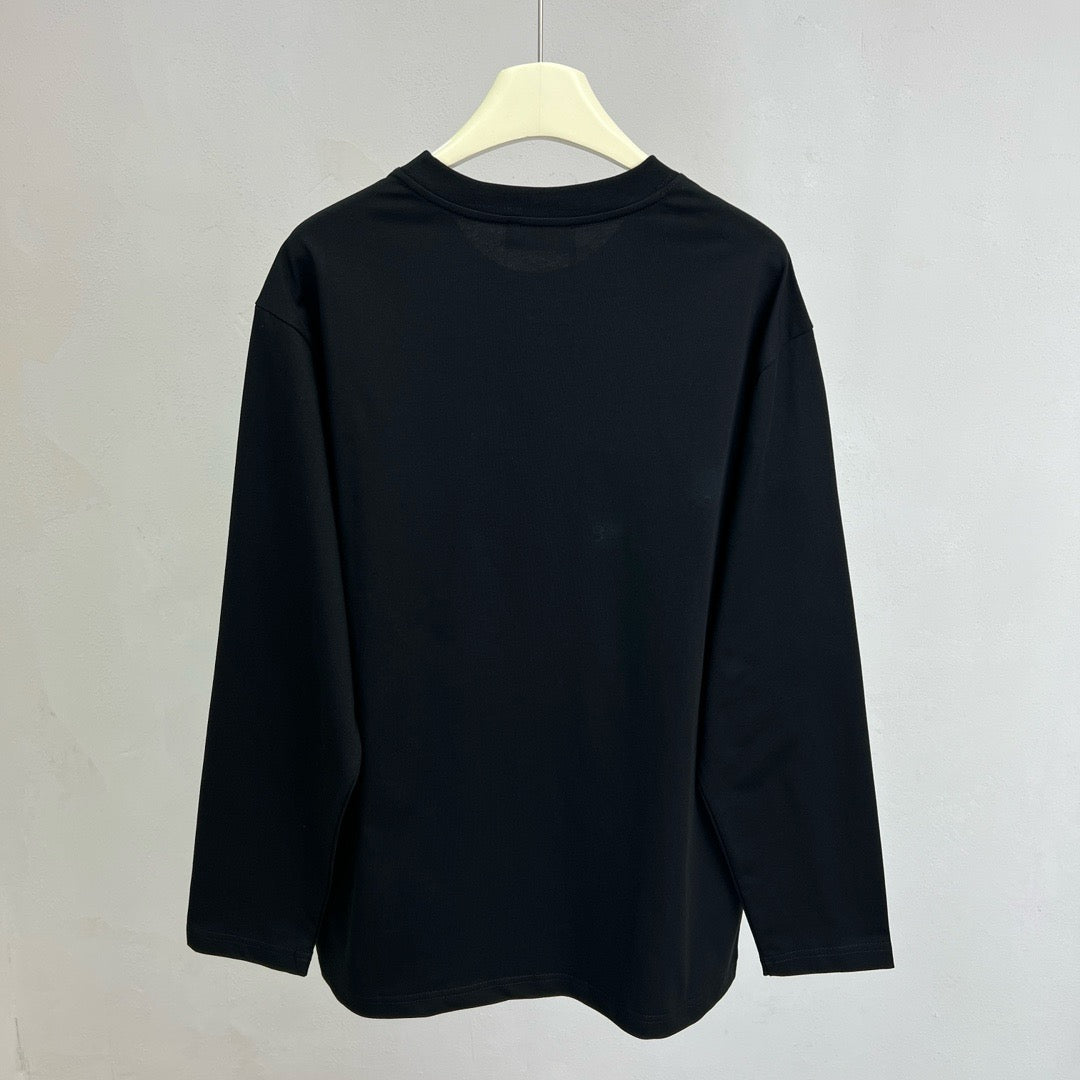 Schwarzes und rotes Trikot