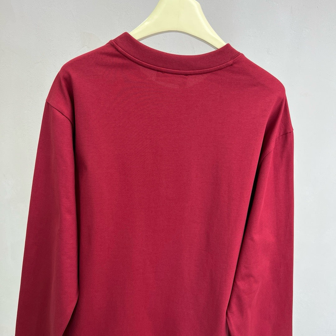 Schwarzes und rotes Trikot