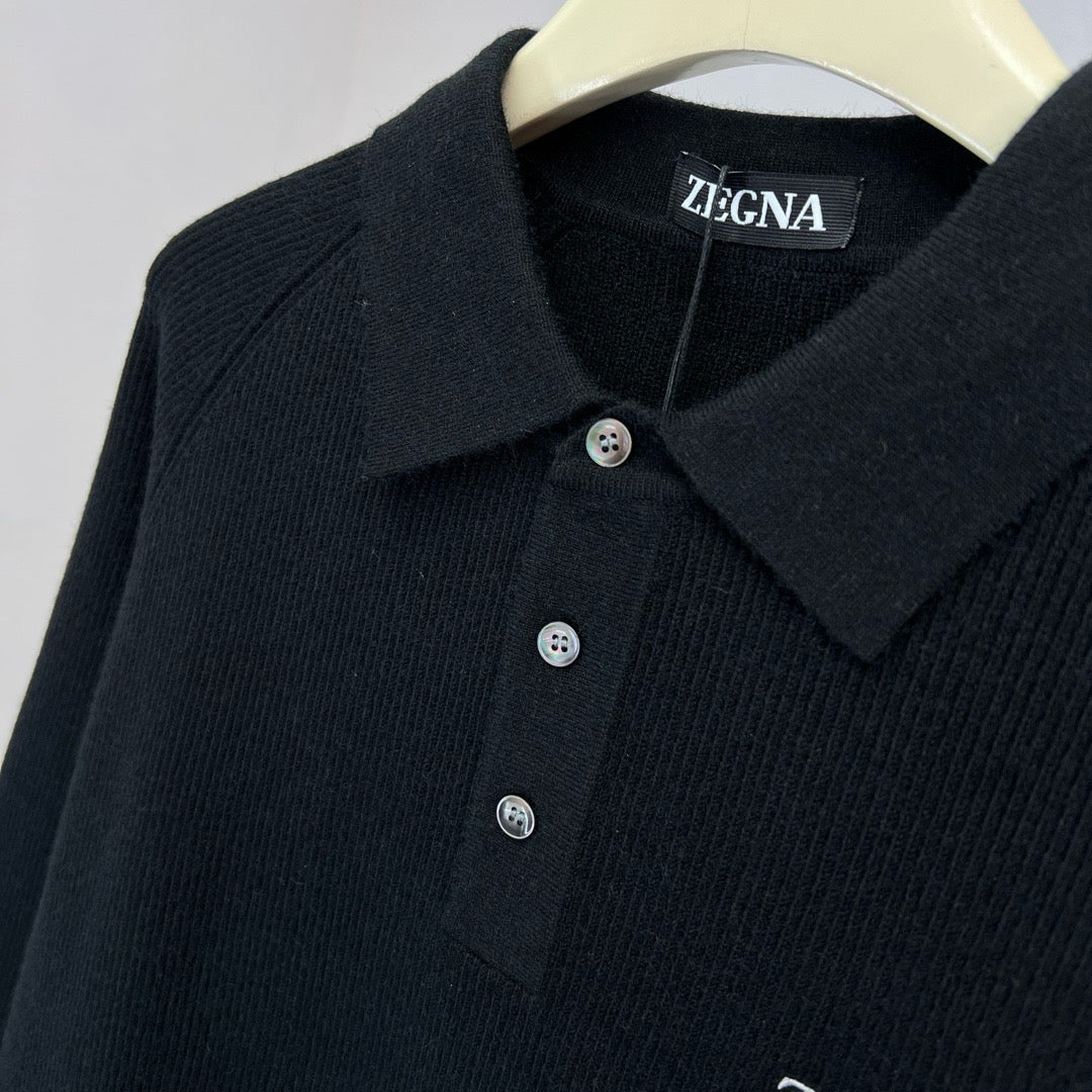 Jersey in Beige und Schwarz