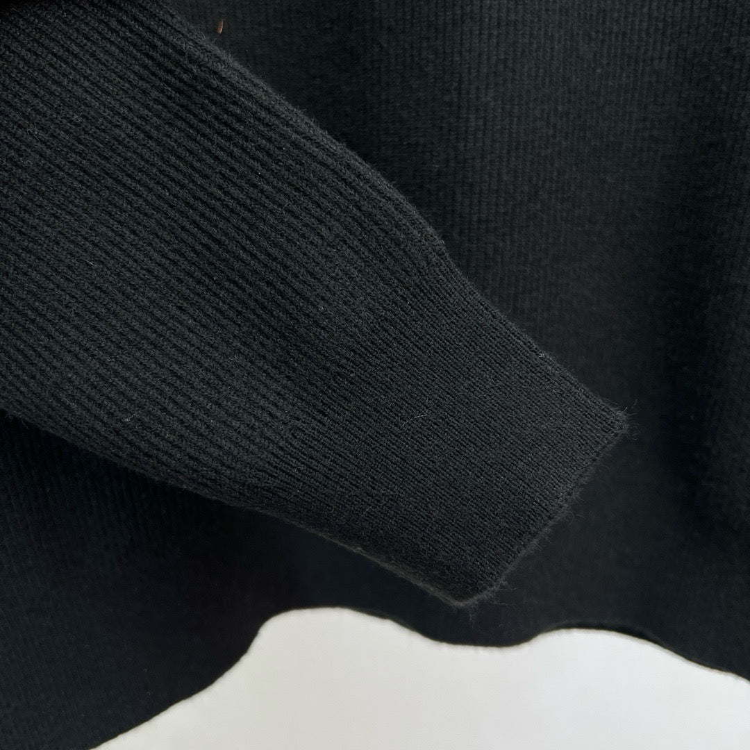 Jersey in Beige und Schwarz