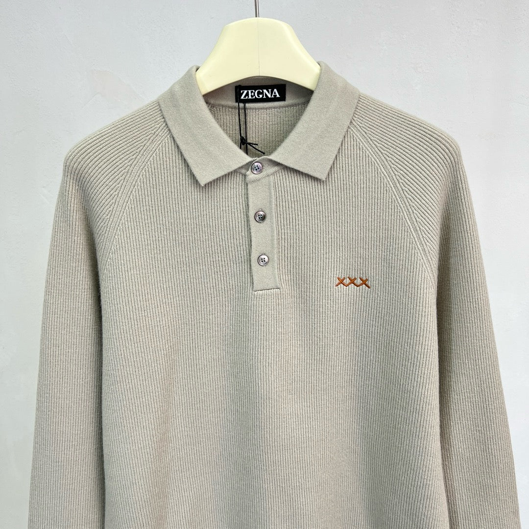 Jersey in Beige und Schwarz