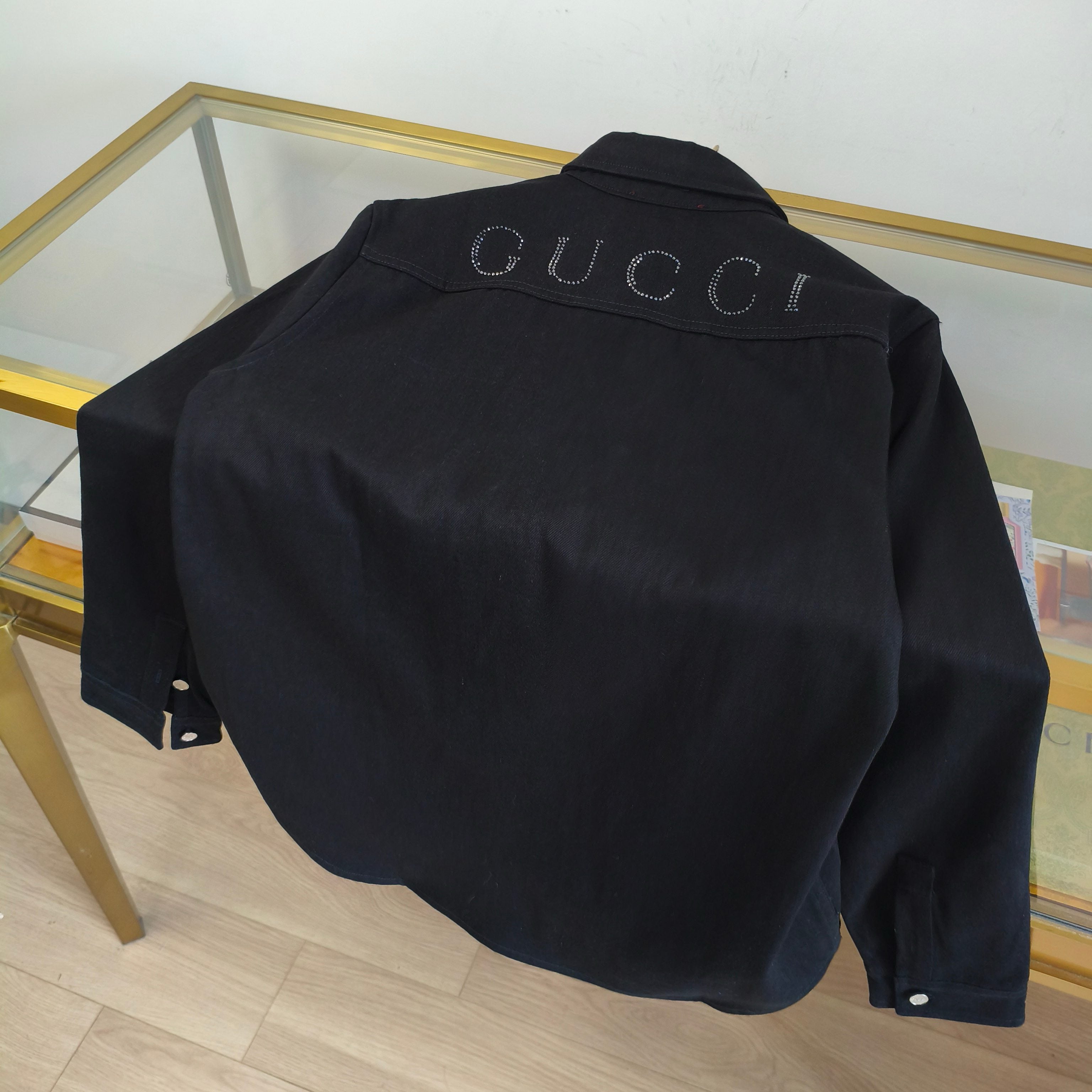 Schwarze Jacke