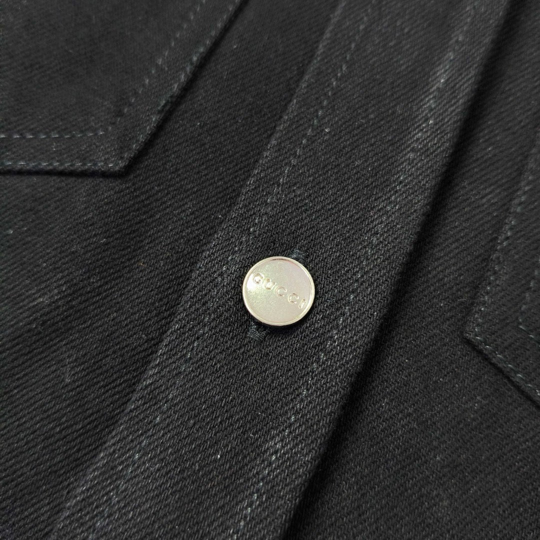 Schwarze Jacke