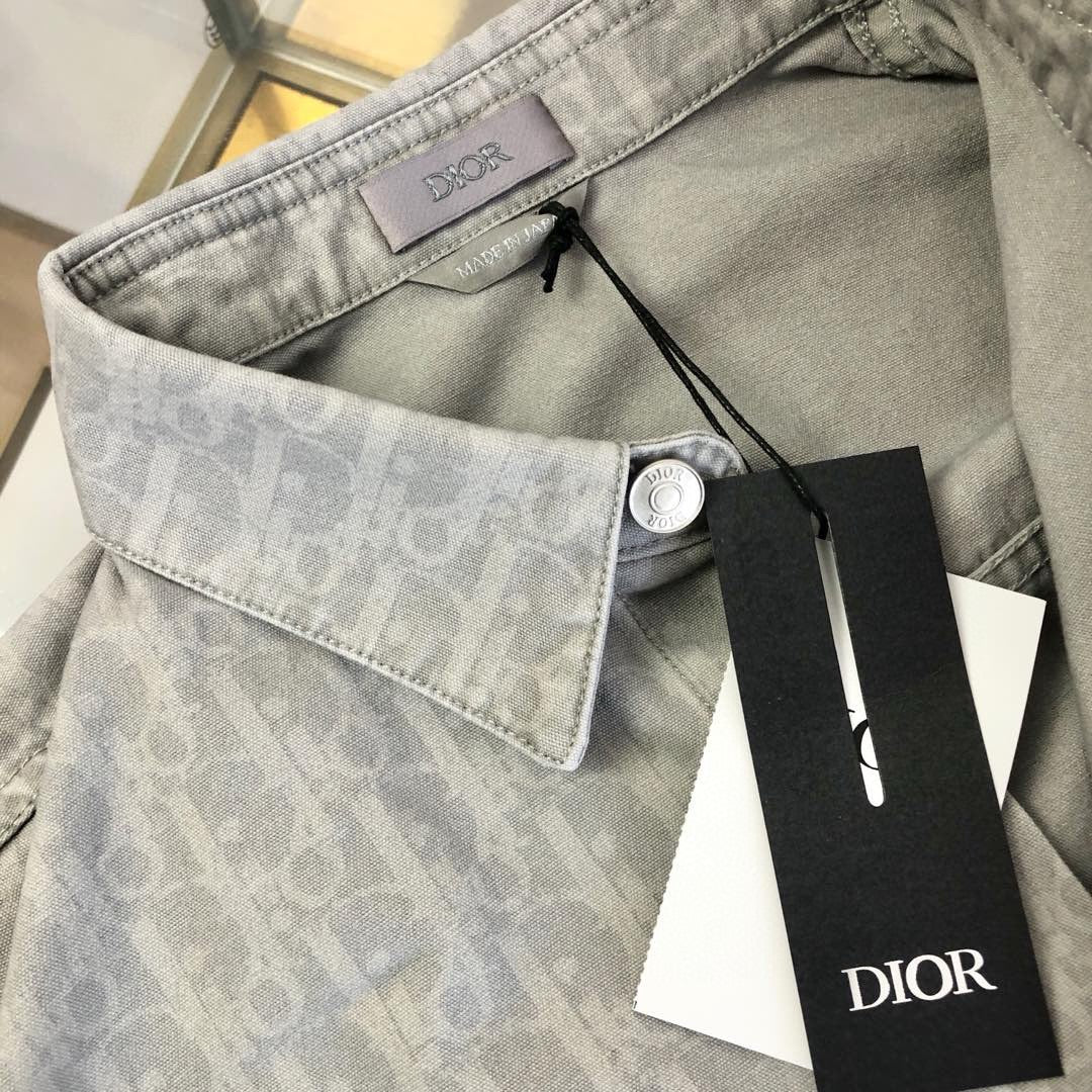 Graue Jacke
