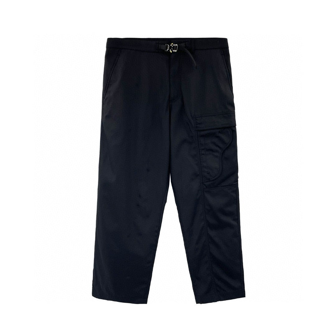 Grüne und schwarze Hose
