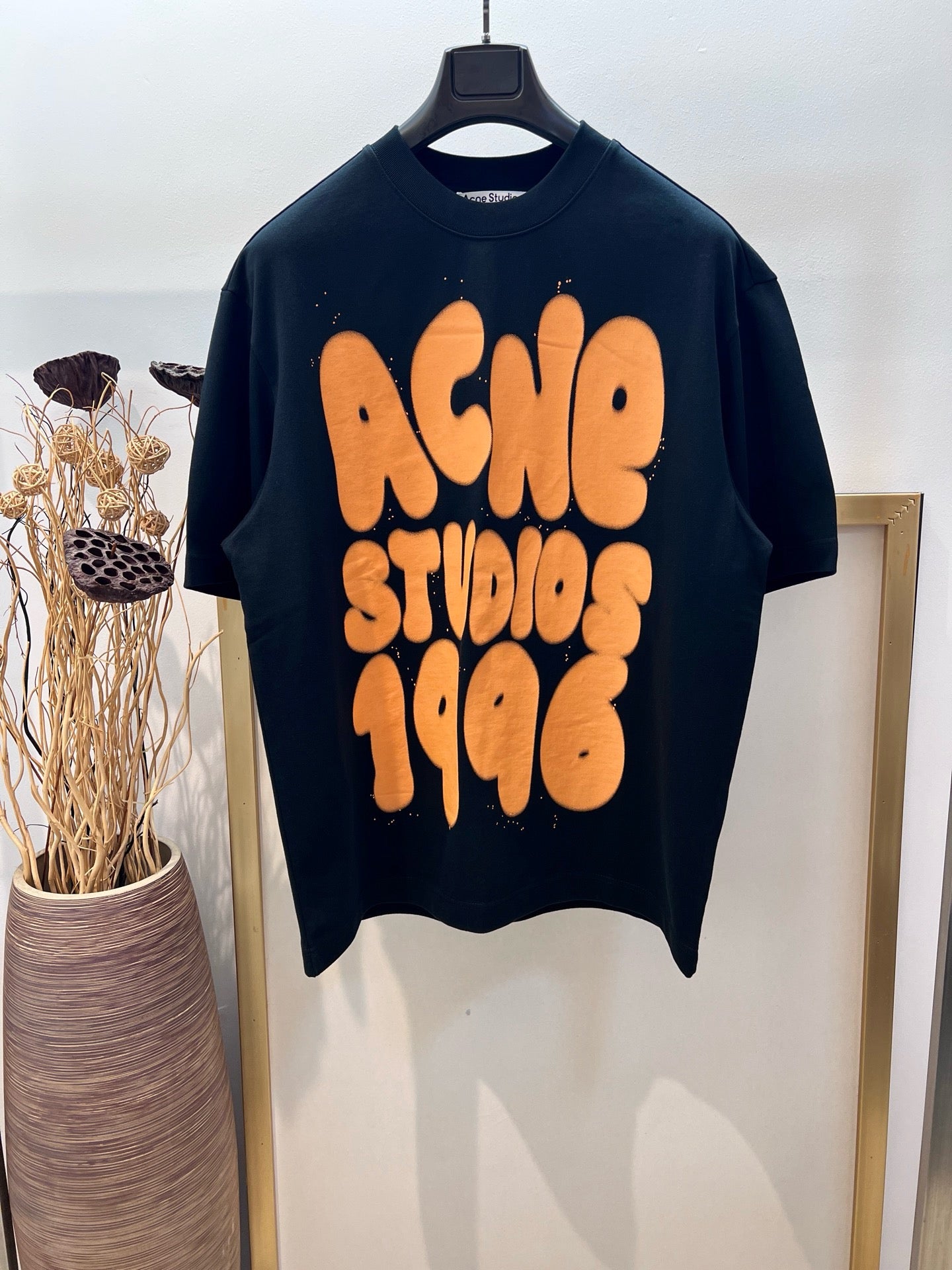 تي شيرت متعدد الألوان