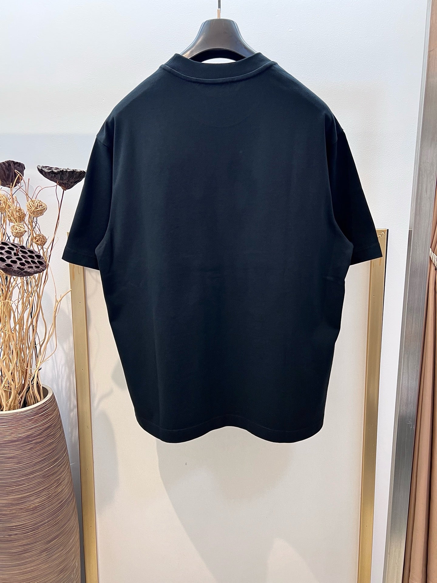 تي شيرت متعدد الألوان