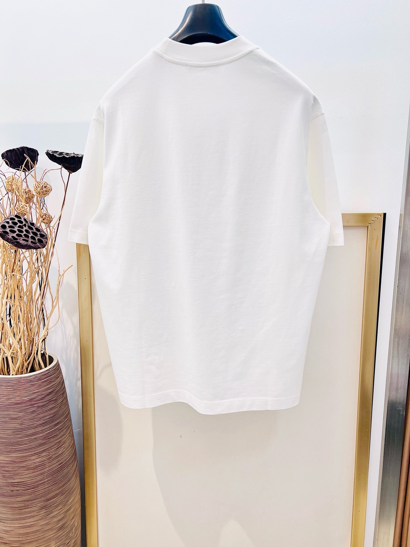 تي شيرت متعدد الألوان