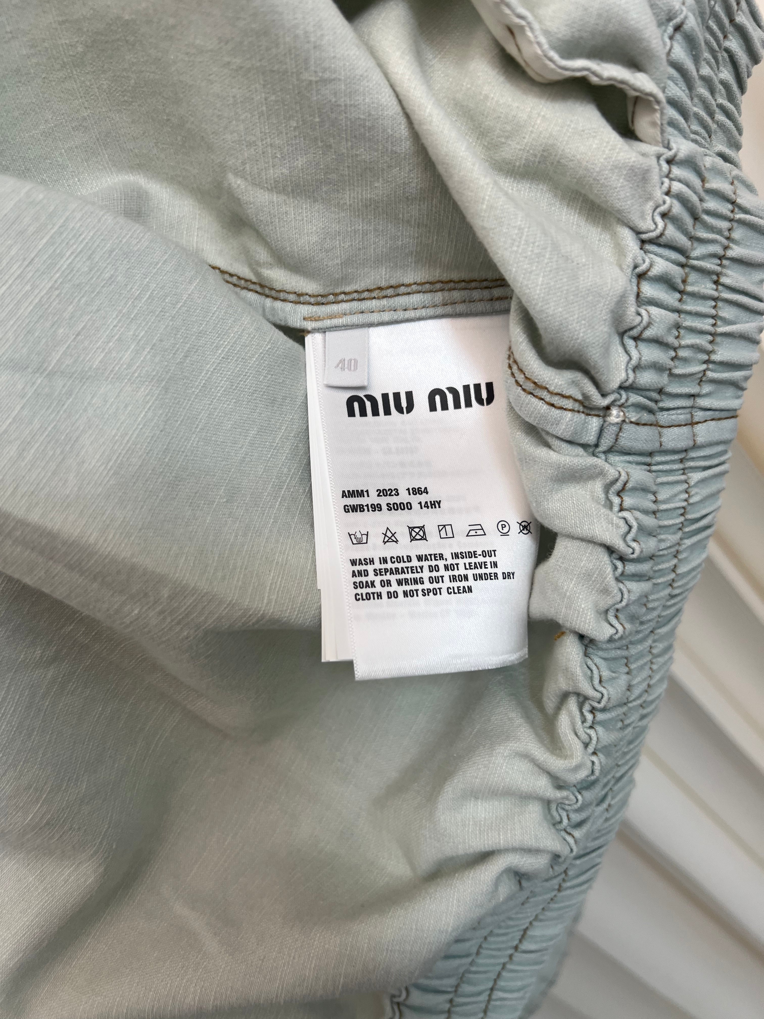 Hellgrüne Jacke
