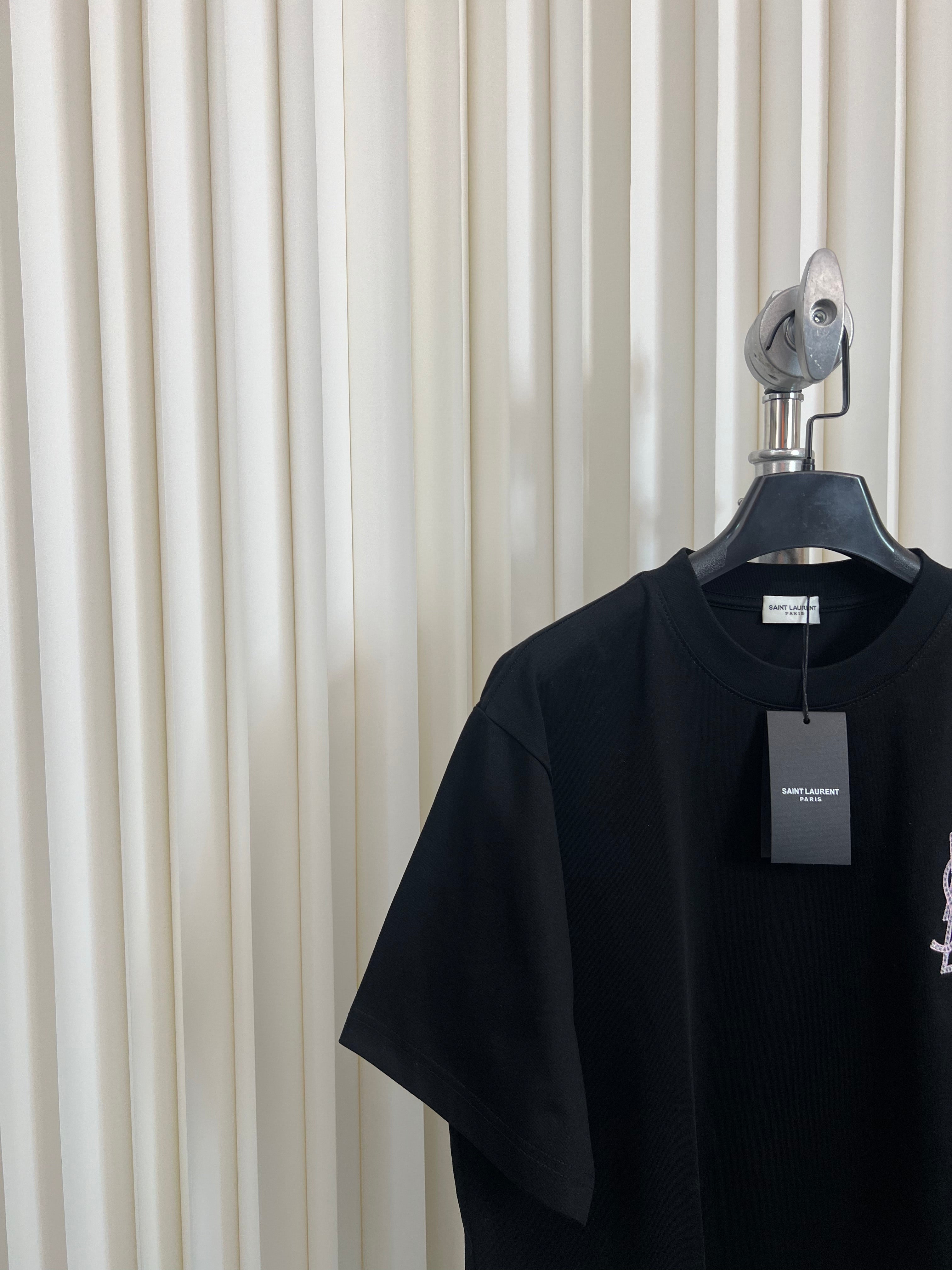 Black T-Shirt - FashionHype.xyz