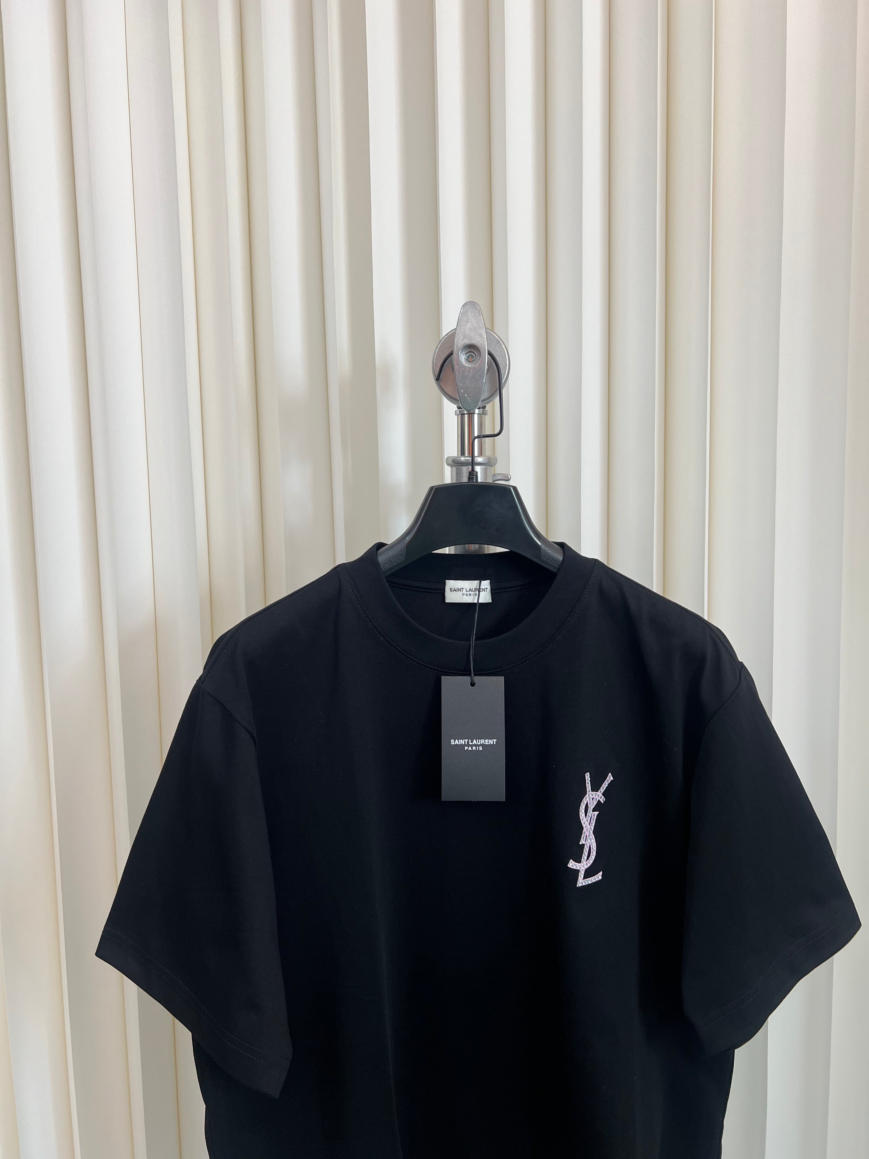 Black T-Shirt - FashionHype.xyz