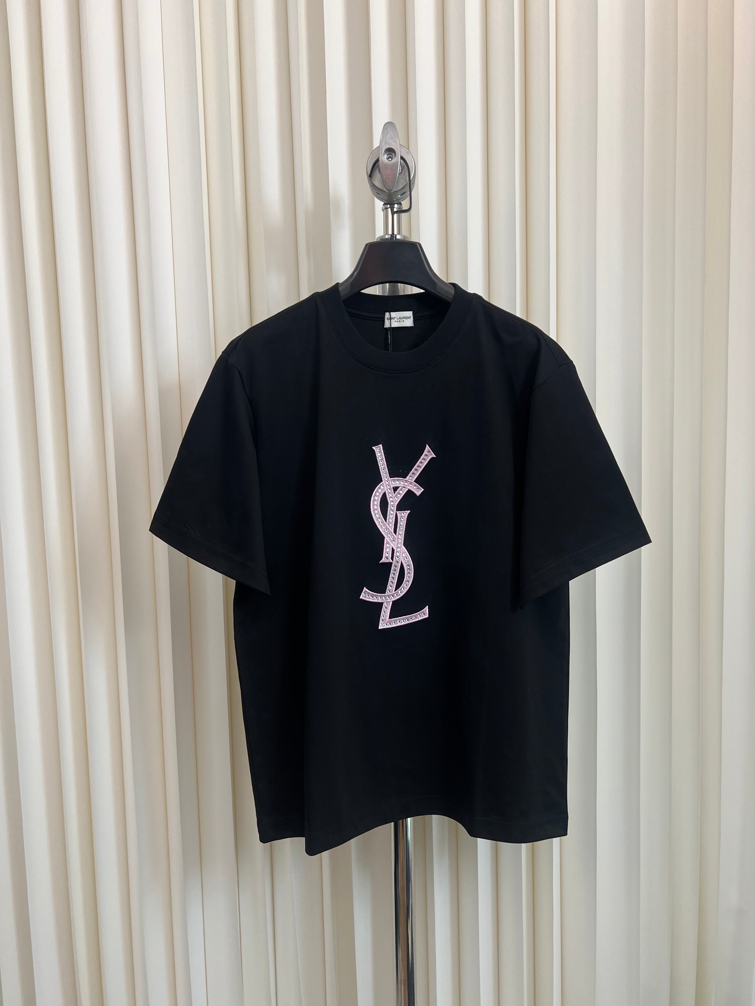 Black T-Shirt - FashionHype.xyz