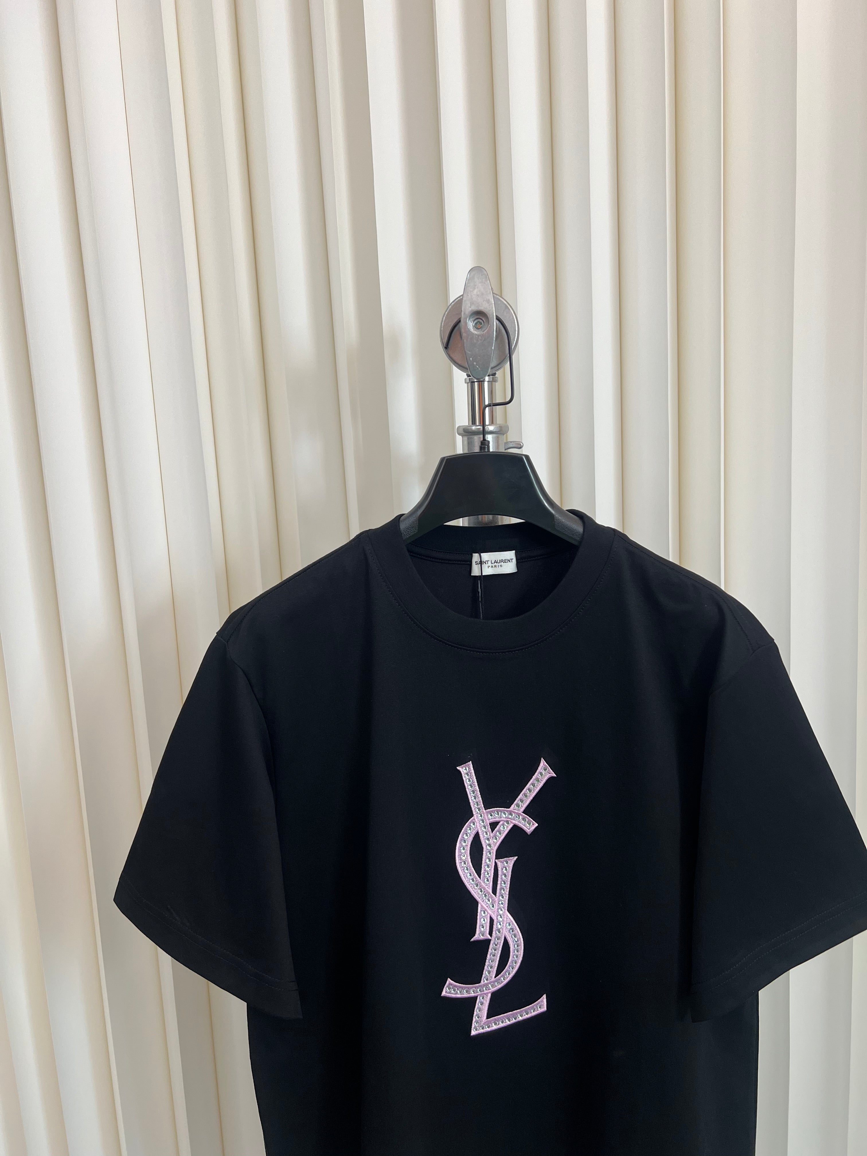 Black T-Shirt - FashionHype.xyz