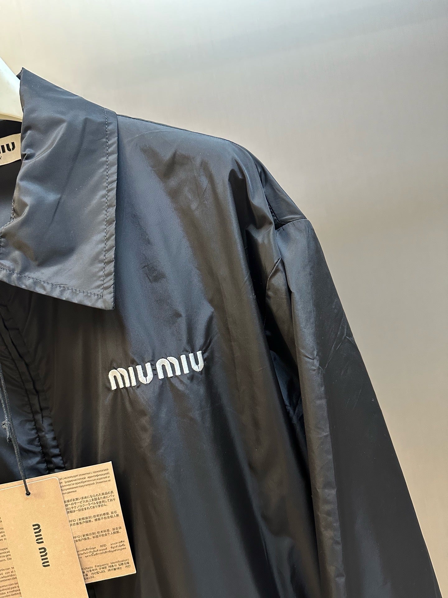 Schwarze Jacke