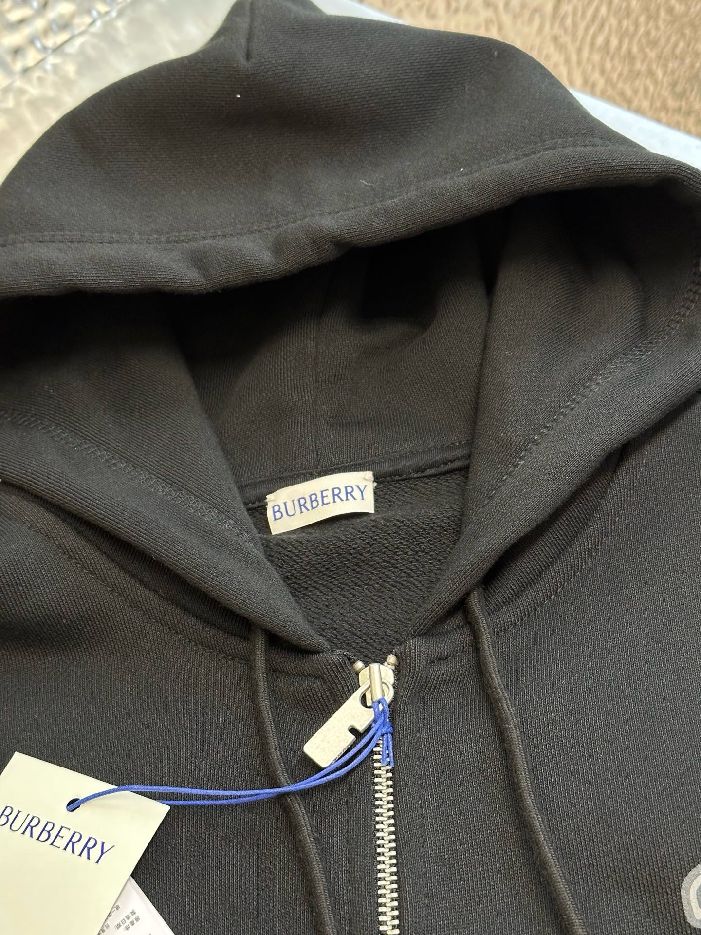 Schwarze Jacke