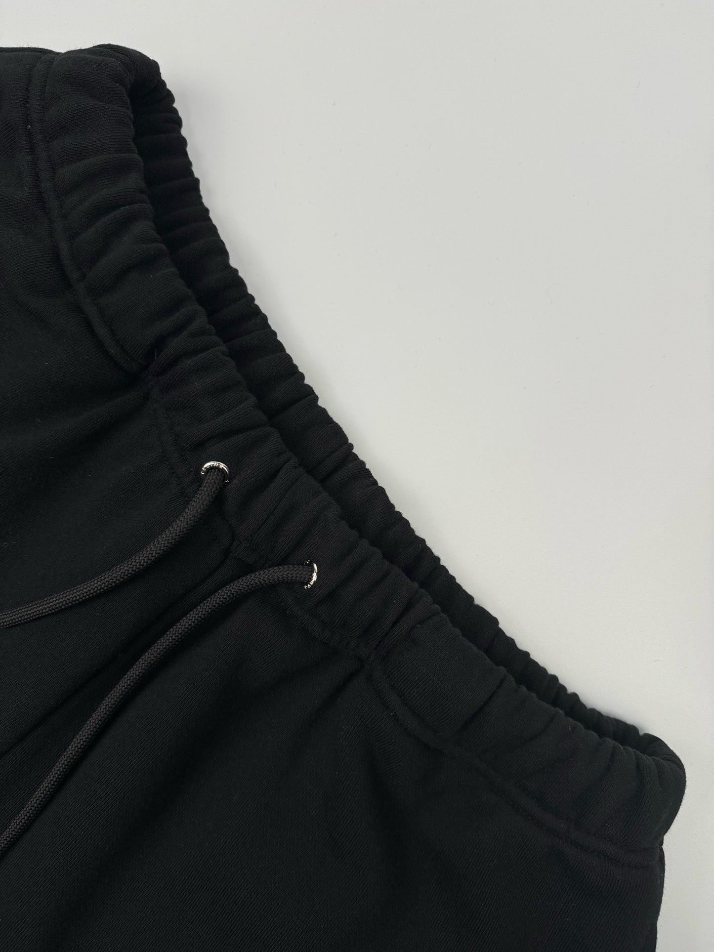 Corto en blanco y negro