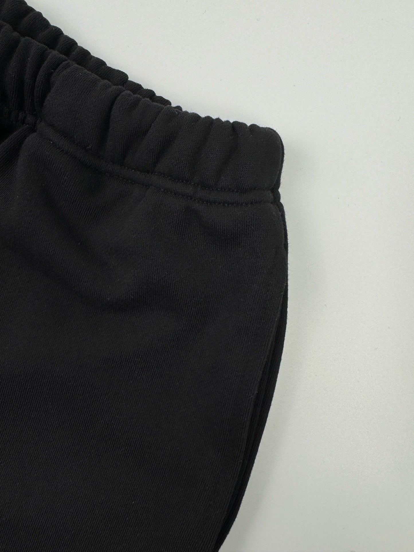 Corto en blanco y negro