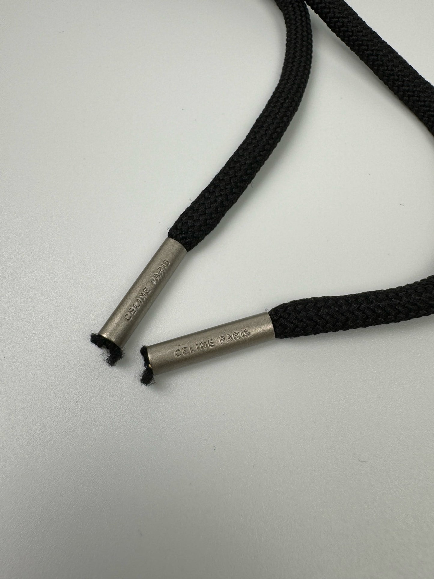 Corto en blanco y negro